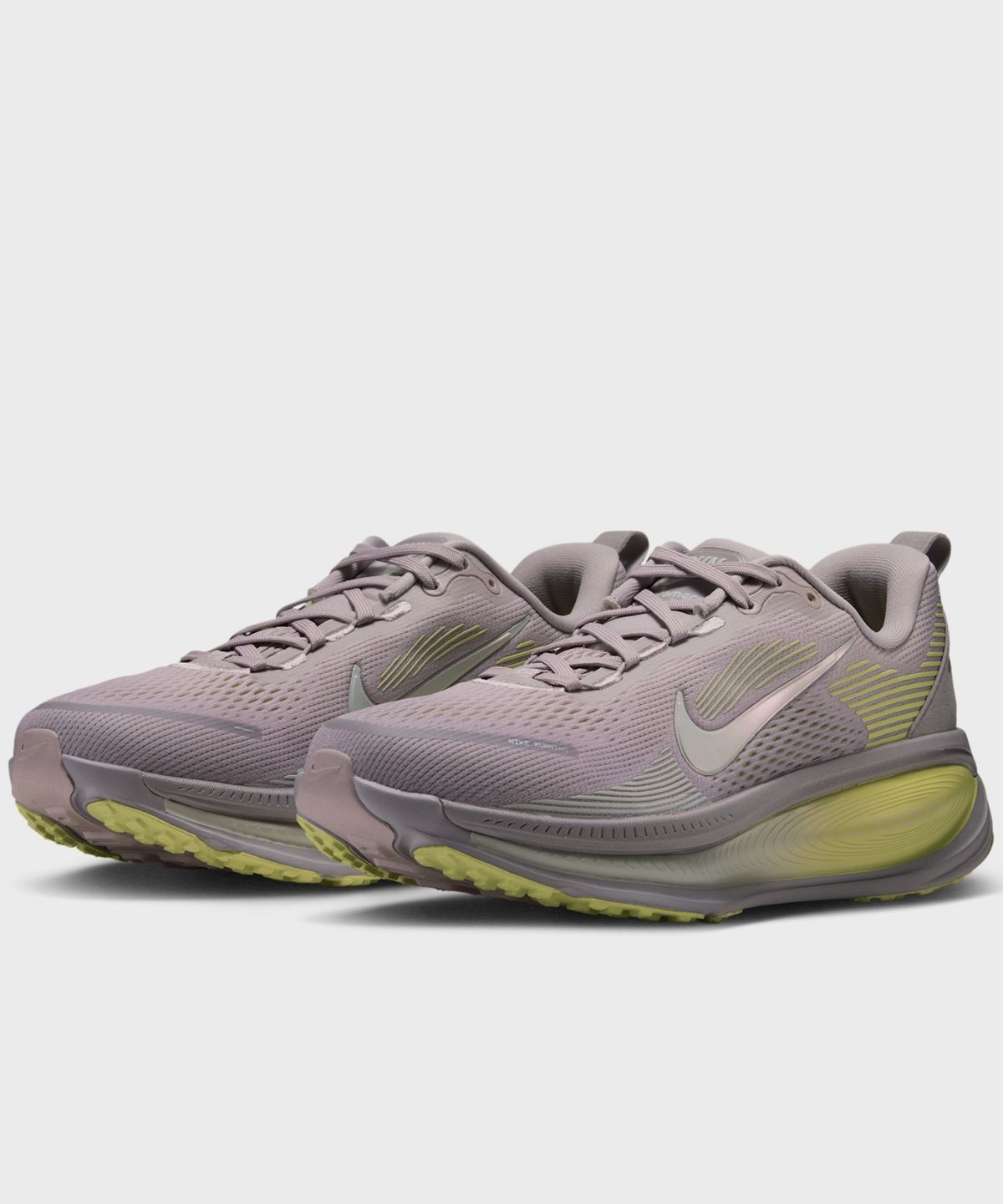 나이키(NIKE) 보메로 18 W - 파티클 로즈:실버 라일락:펜넬:세일 / HM6804-608