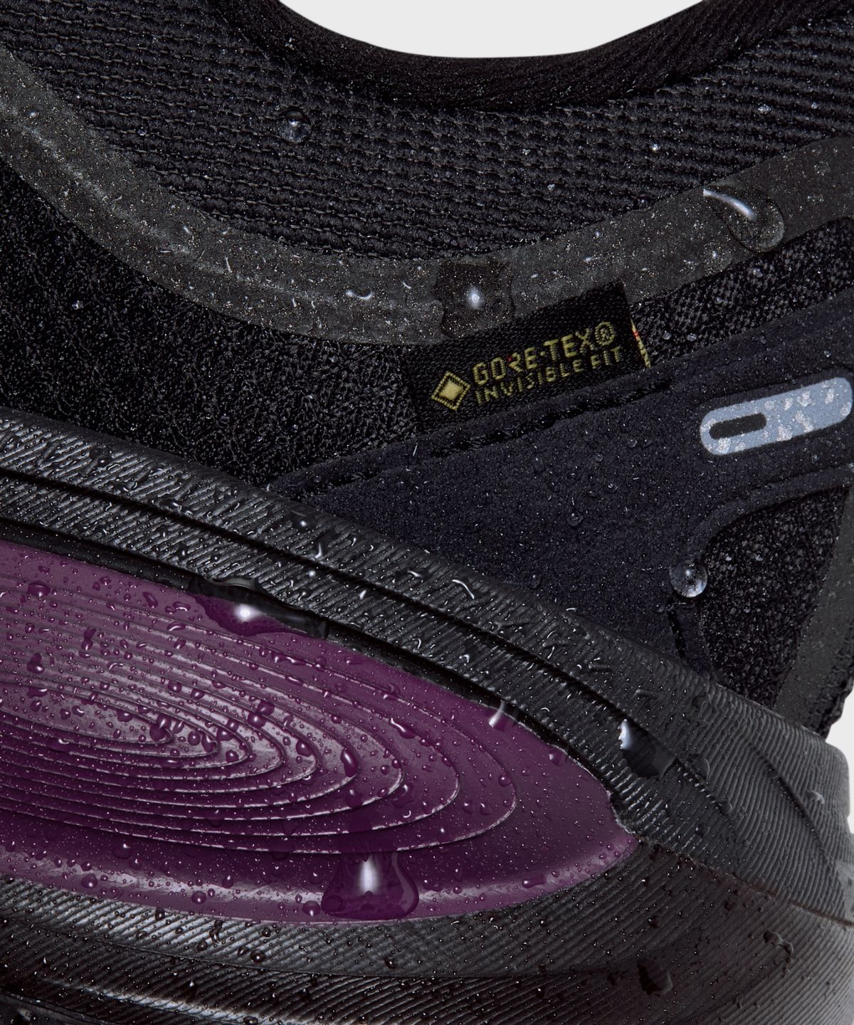 나이키(NIKE) 보메로 18 GORE-TEX W - 블랙:트루 베리:퍼플 펄스:메탈릭 실버 / HQ7002-005