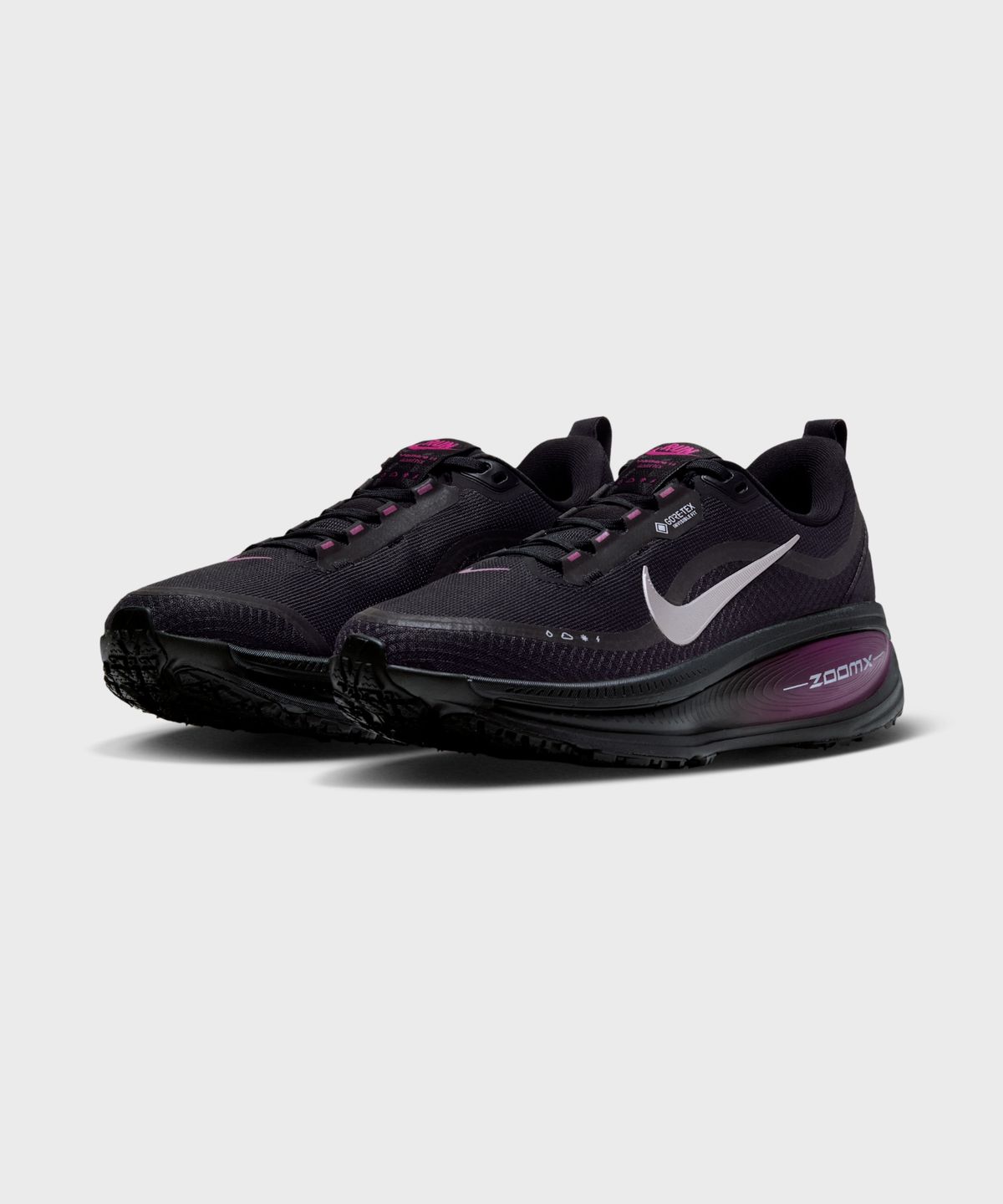나이키(NIKE) 보메로 18 GORE-TEX W - 블랙:트루 베리:퍼플 펄스:메탈릭 실버 / HQ7002-005