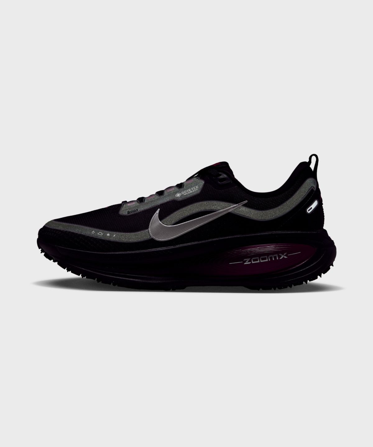 나이키(NIKE) 보메로 18 GORE-TEX W - 블랙:트루 베리:퍼플 펄스:메탈릭 실버 / HQ7002-005