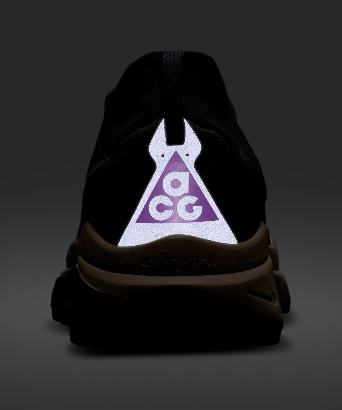 나이키(NIKE) ACG 제가마 트레일 M - 그리드아이언:퍼플 다이너스티:레이서 블루:크림 II / HV8113-007