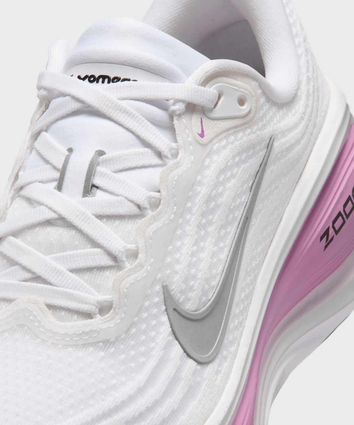 나이키(NIKE) 보메로 플러스 W - 화이트:블리치트 라일락:서밋 화이트:메탈릭 실버 / HV8154-110