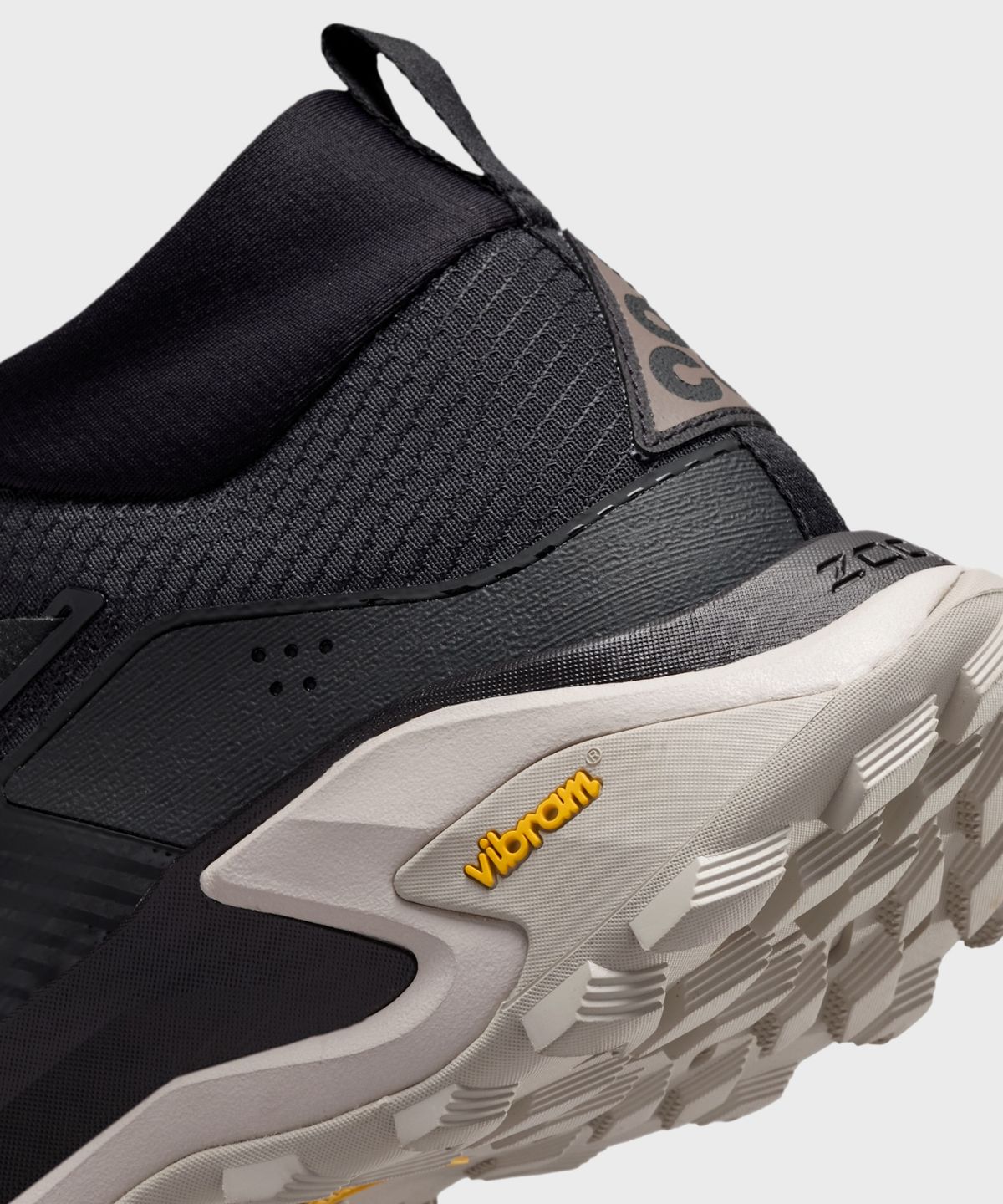 나이키(NIKE) ACG 제가마 하이크 M - 블랙:크림 II:아이언스톤 / IO7854-005