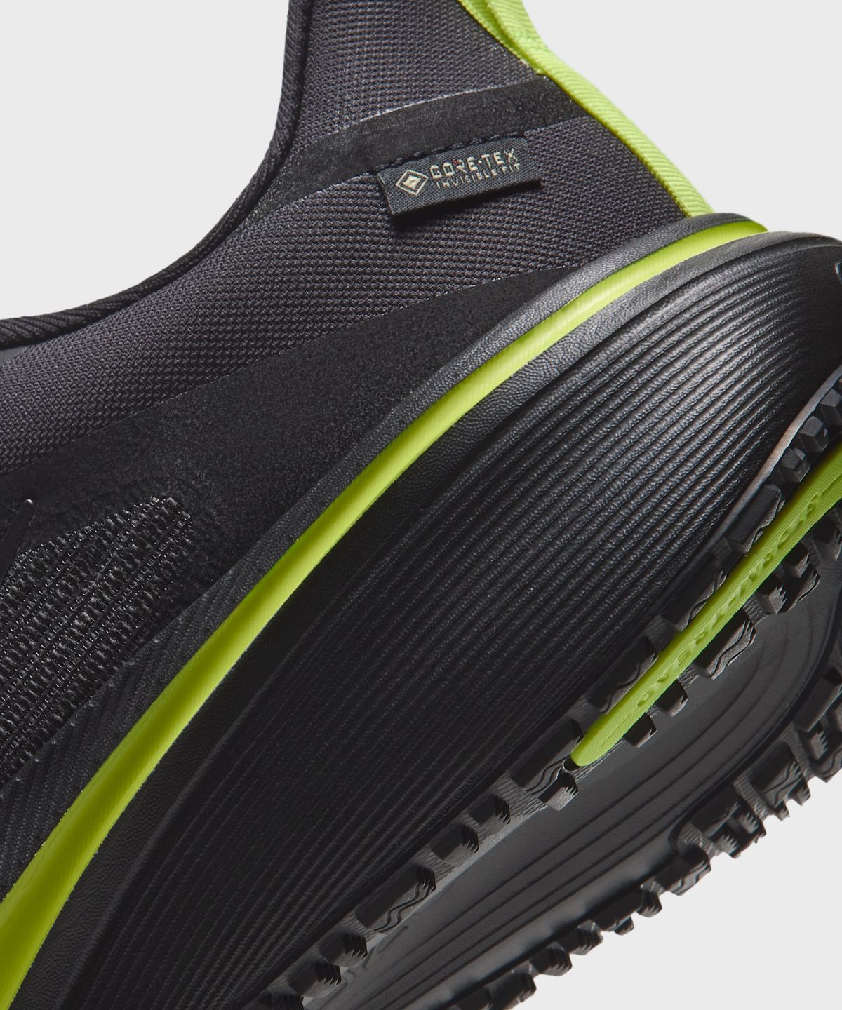 나이키(NIKE) 페가수스 42 GORE-TEX M - 블랙:레몬 베넘:메탈릭 다크 그레이 / IQ0450-001