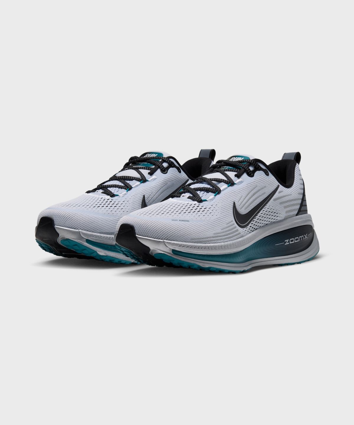 나이키(NIKE) 보메로 18 M - 풋볼 그레이:메탈릭 쿨 그레이:브라이트 스프루스:블랙 / IQ0458-001