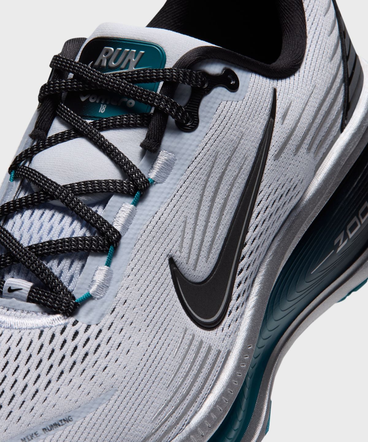 나이키(NIKE) 보메로 18 M - 풋볼 그레이:메탈릭 쿨 그레이:브라이트 스프루스:블랙 / IQ0458-001