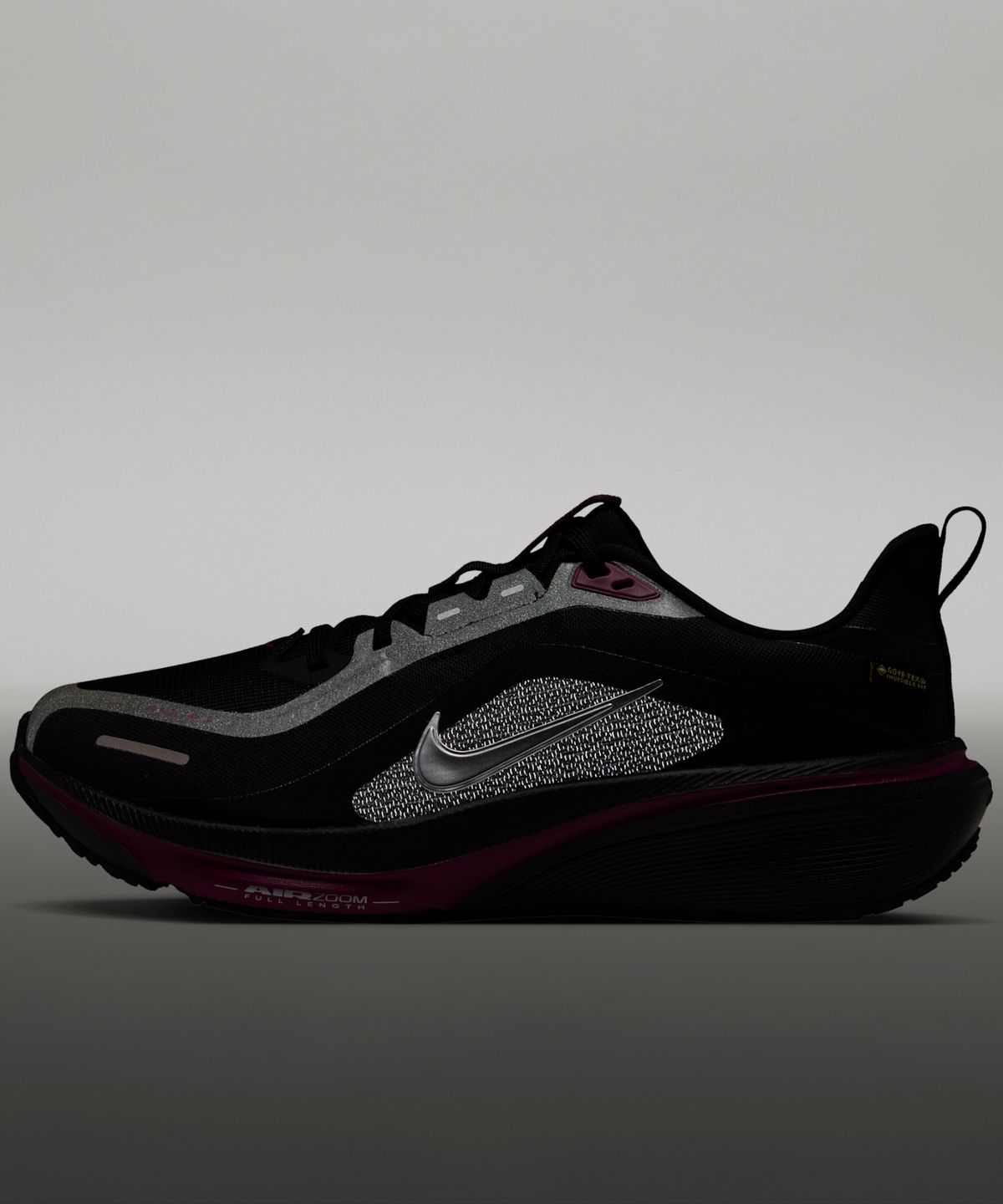 나이키(NIKE) 페가수스 42 GORE-TEX W - 블랙:트루 베리:메탈릭 실버 / IQ1085-001