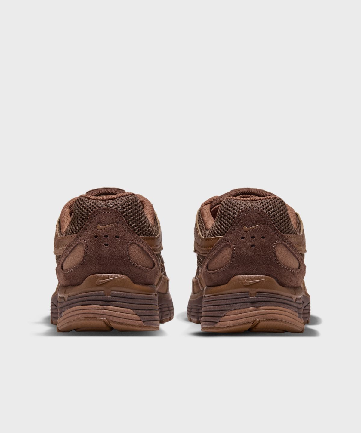 나이키(NIKE) P-6000 W - 카카오 와우:라이트 브리티시 탠:카카오 와우 / IV2501-201