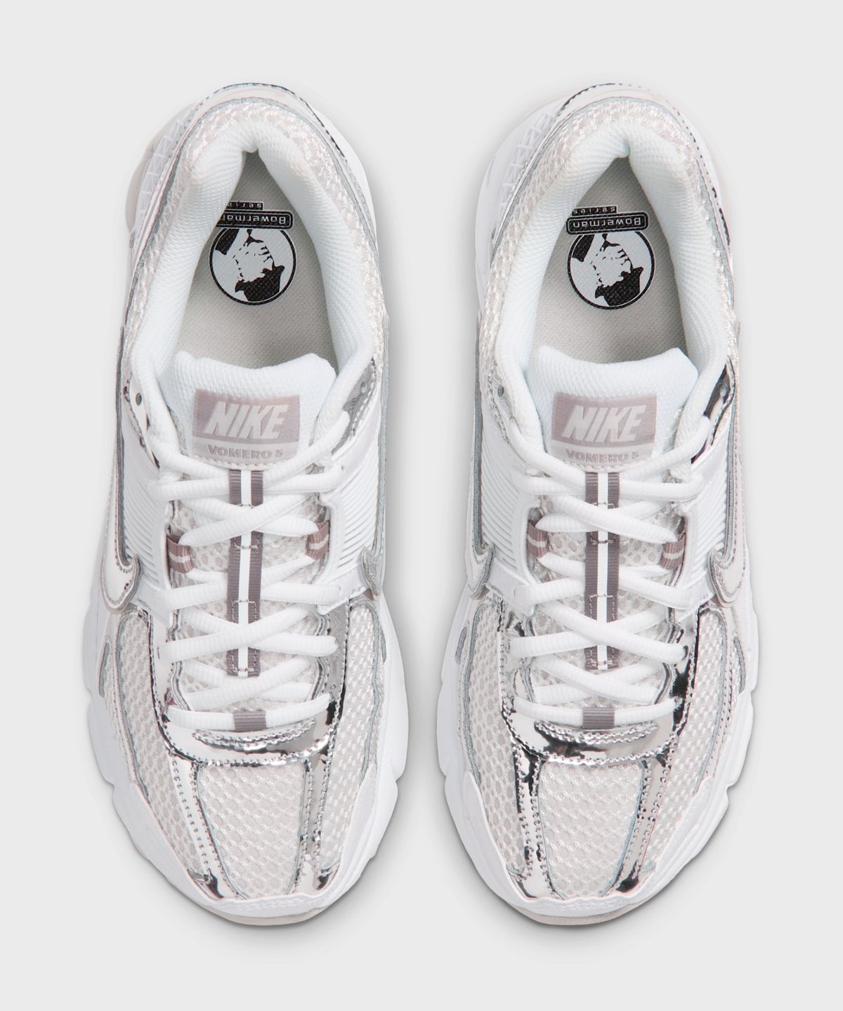 나이키(NIKE) 줌 보메로 5 W - 화이트:라이트 본:이니그마 스톤:메탈릭 실버 / IV4311-102