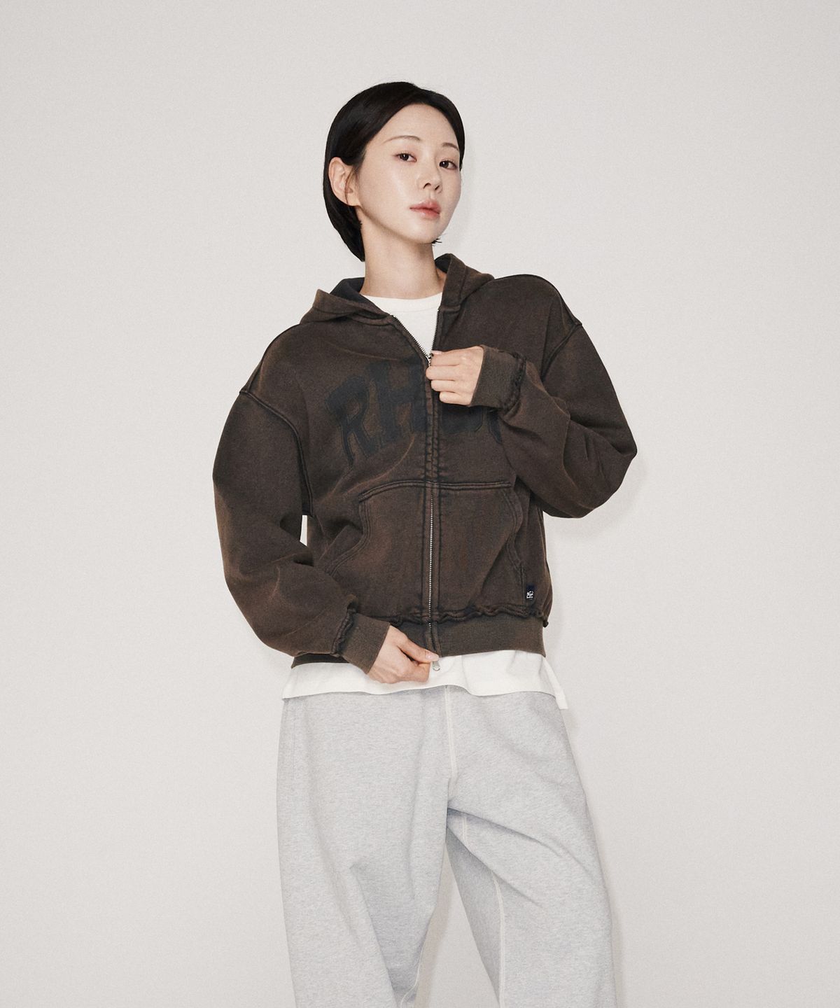 유니버스 가먼트(UNIVERSE GARMENT) 워시드 빈티지 후드 집업_CHARCOAL