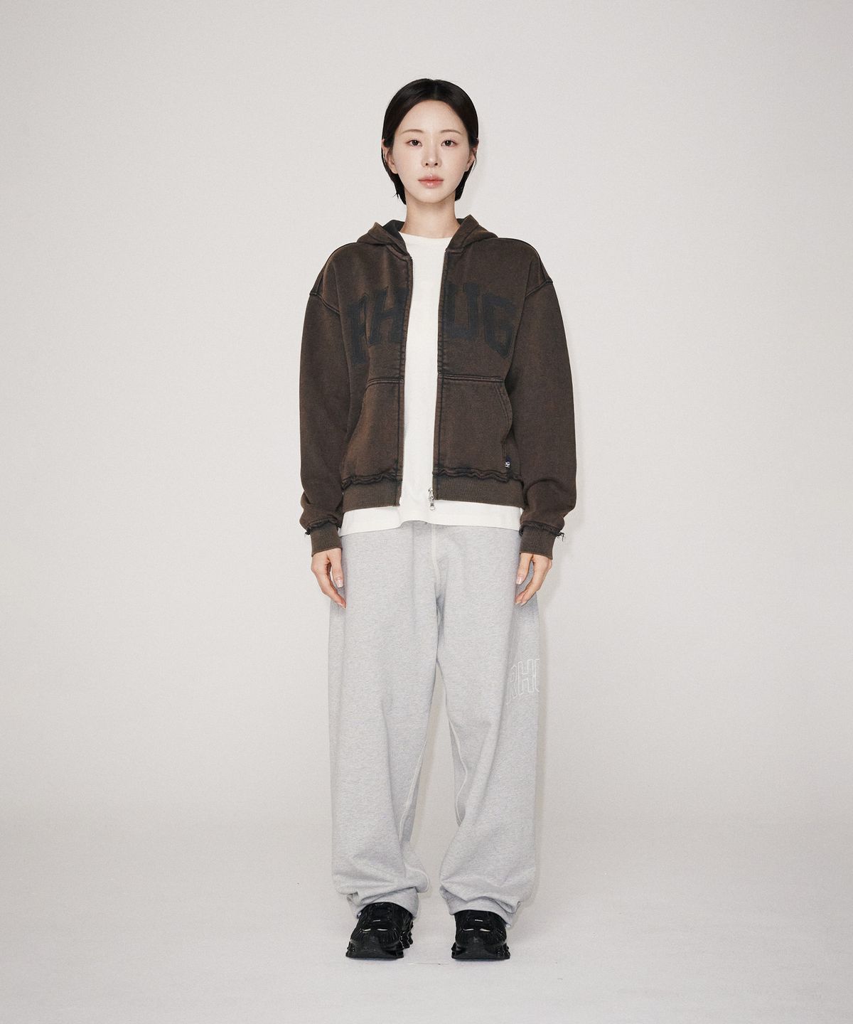 유니버스 가먼트(UNIVERSE GARMENT) 워시드 빈티지 후드 집업_CHARCOAL