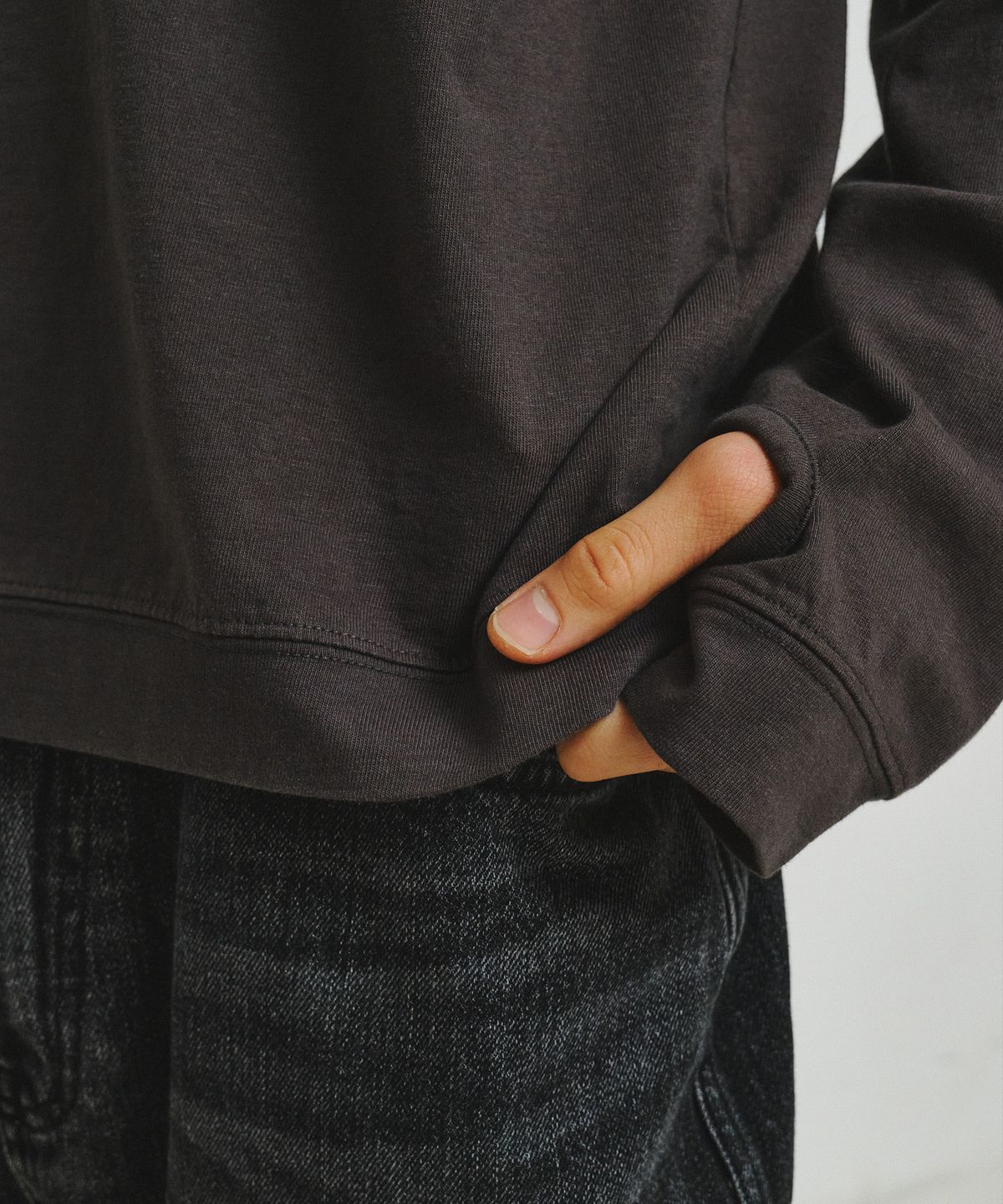 엔도어(ENDOOR) Finger Hole Stitch Long Sleeve (Dark Gray)