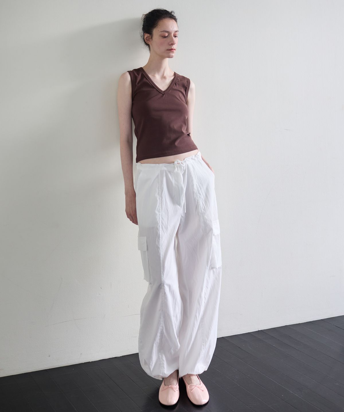 누베르(NUVERE) Airy Pocket Pants Ivory