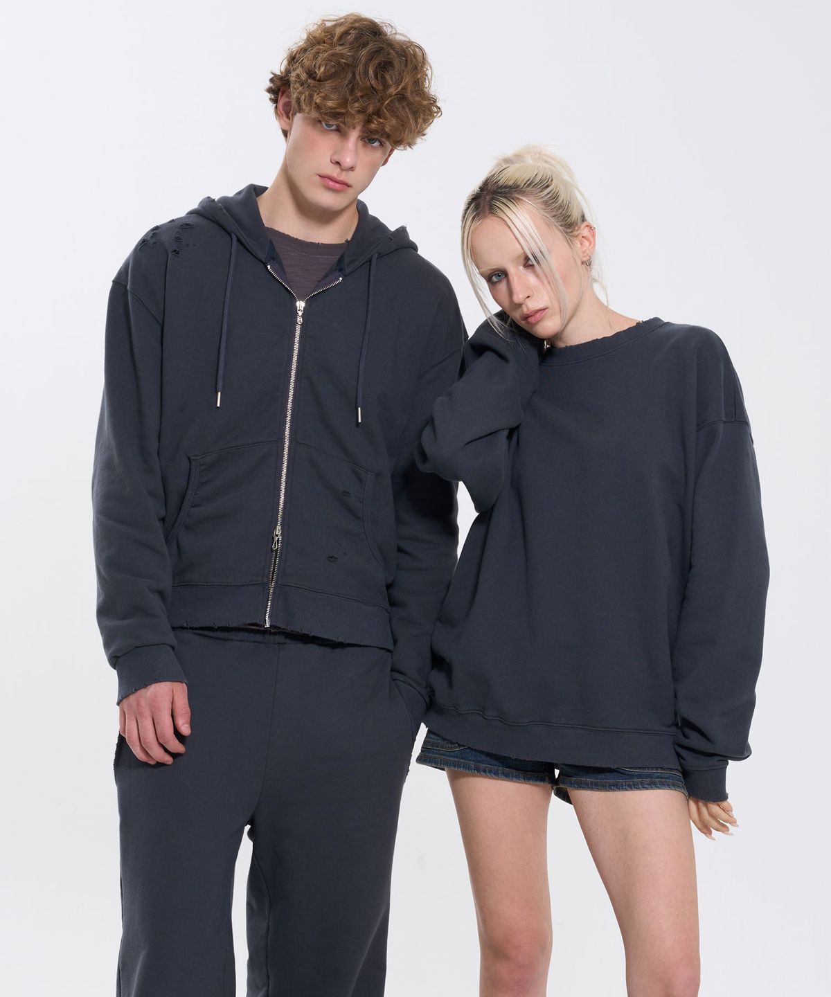 필프(PEALP) DISTRESSED WASHED SWEATSHIRT 66 (CHARCOAL)