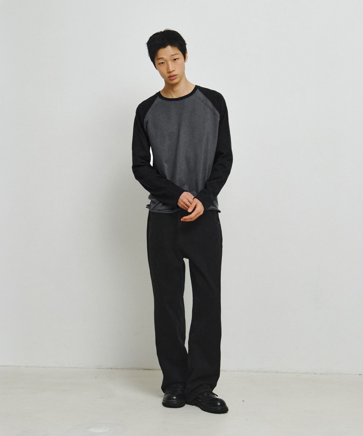 엔도어(ENDOOR) Reverse Raglan Long Sleeve (Black)