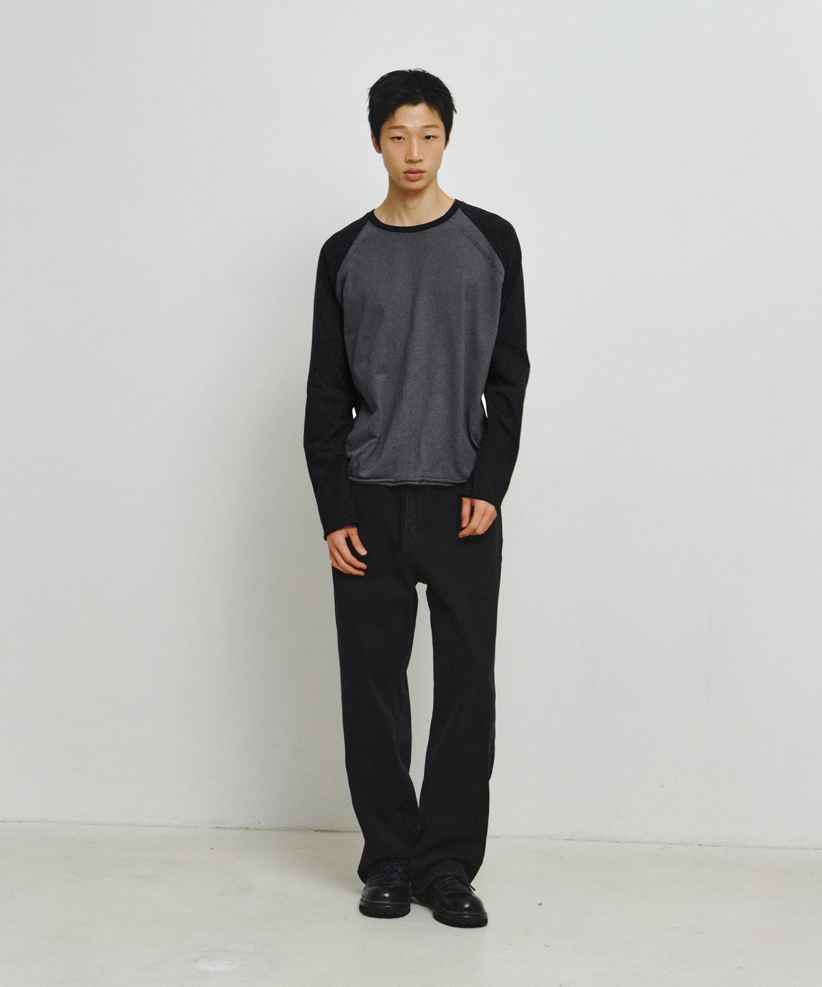 엔도어(ENDOOR) Reverse Raglan Long Sleeve (Black)