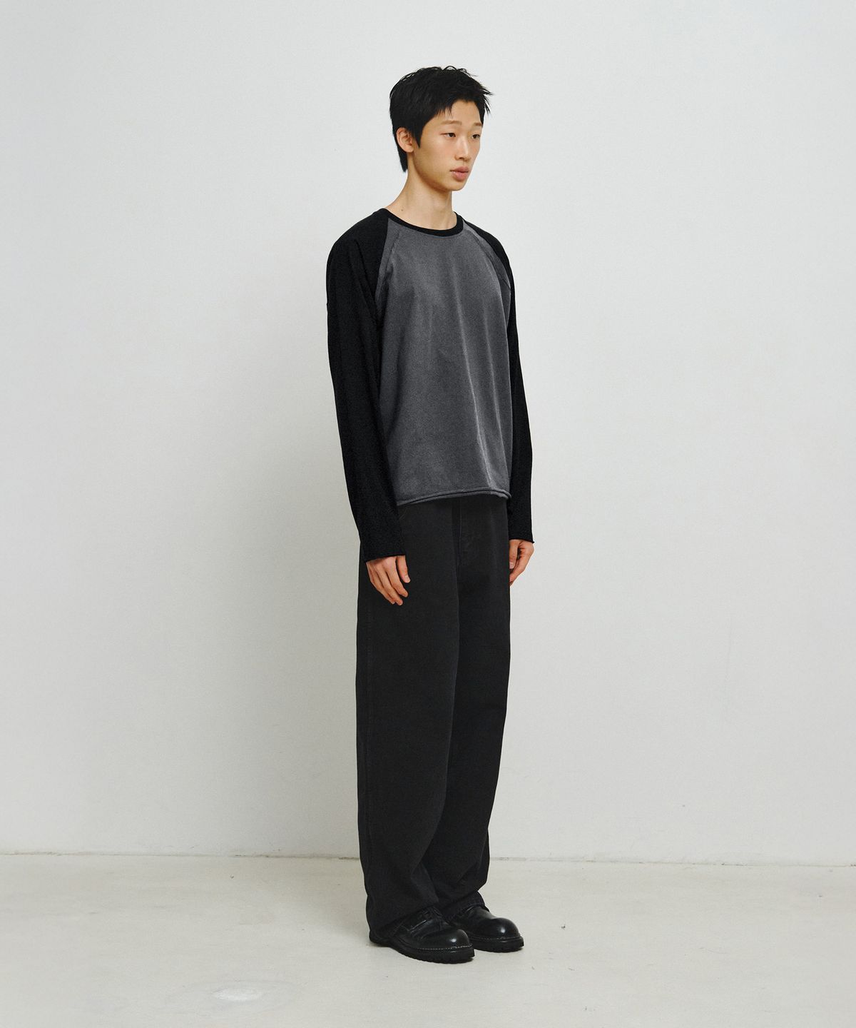엔도어(ENDOOR) Reverse Raglan Long Sleeve (Black)