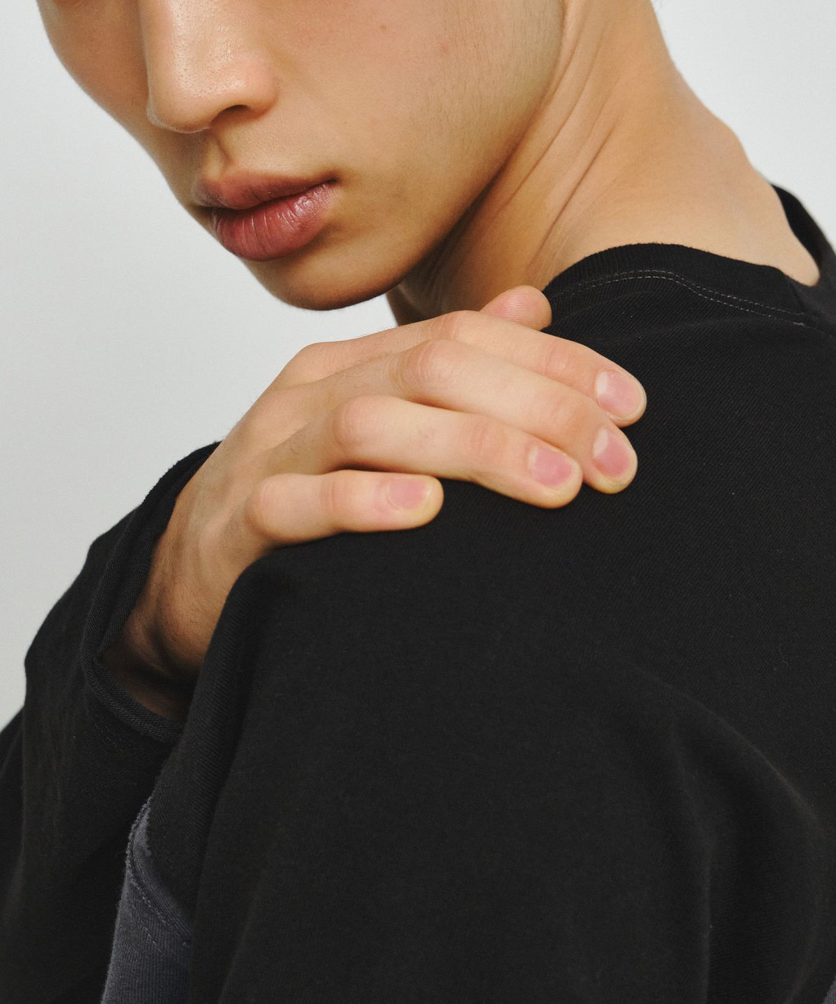 엔도어(ENDOOR) Reverse Raglan Long Sleeve (Black)