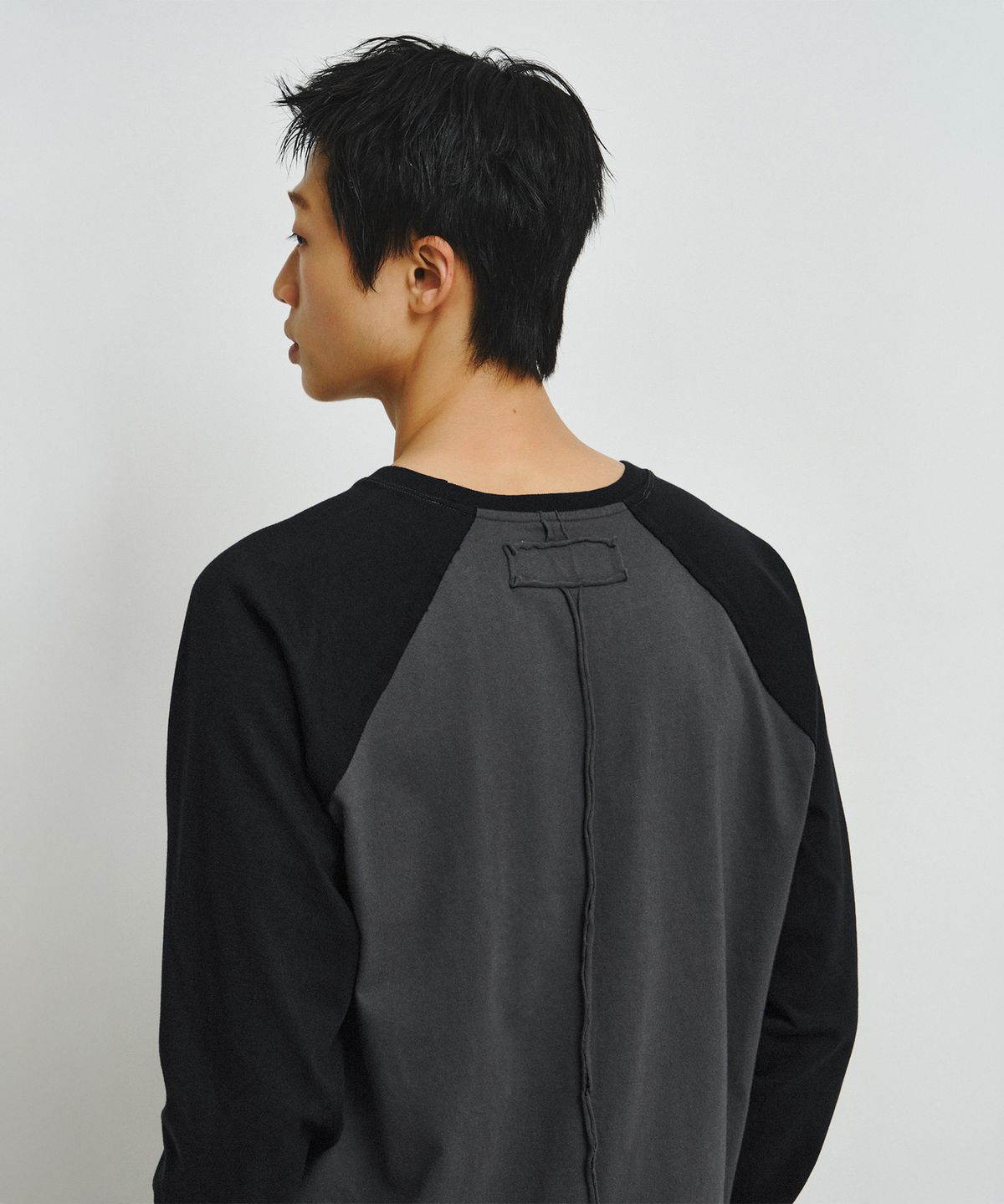 엔도어(ENDOOR) Reverse Raglan Long Sleeve (Black)