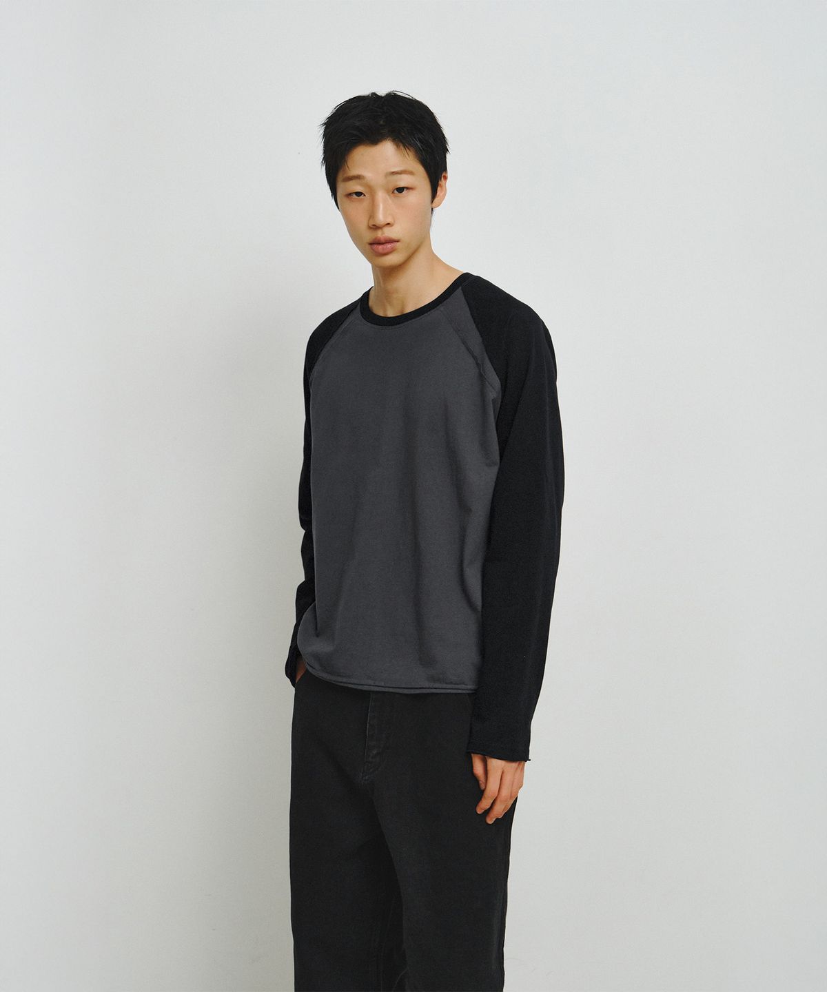 엔도어(ENDOOR) Reverse Raglan Long Sleeve (Black)
