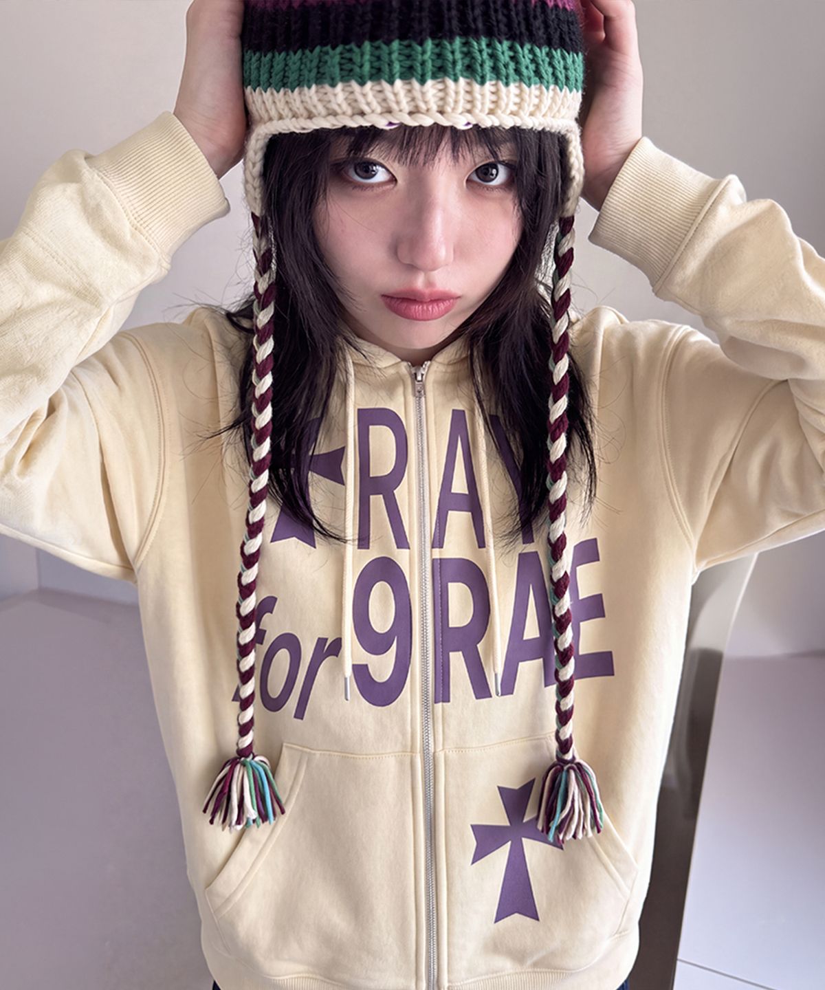 그레이버(GRAVER) [UNISEX]PRAY FOR 후드집업_White