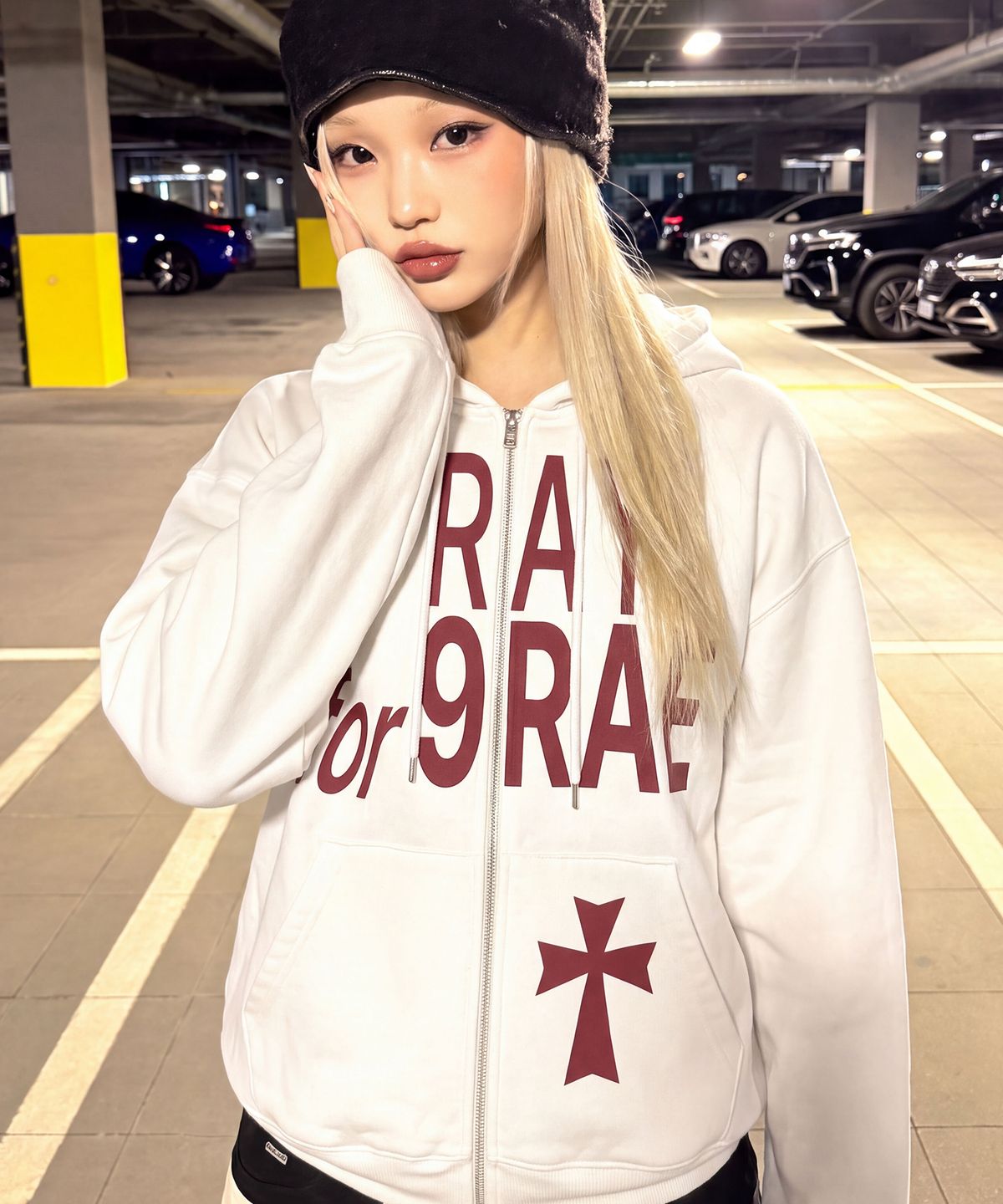 그레이버(GRAVER) [UNISEX]PRAY FOR 후드집업_White