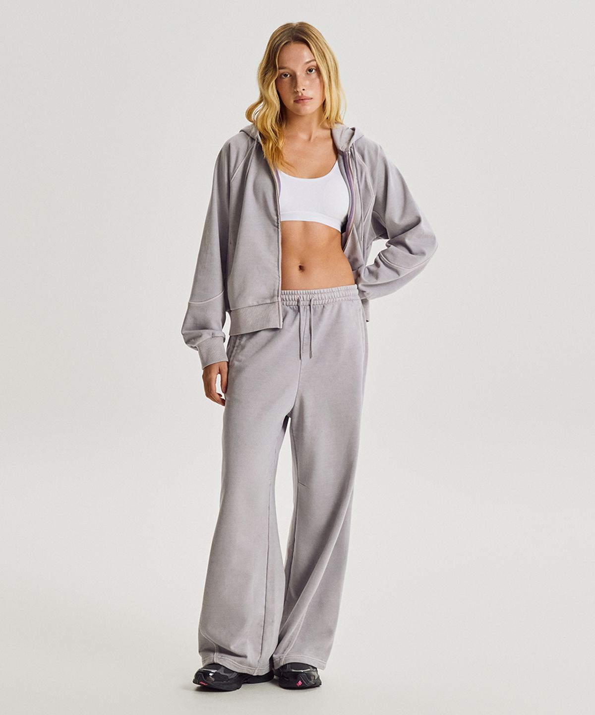 뉴발란스(NEW BALANCE) NBMLG4W972 / WOMEN 에센셜 다잉 오버 와이드팬츠 (D/PURPLE)