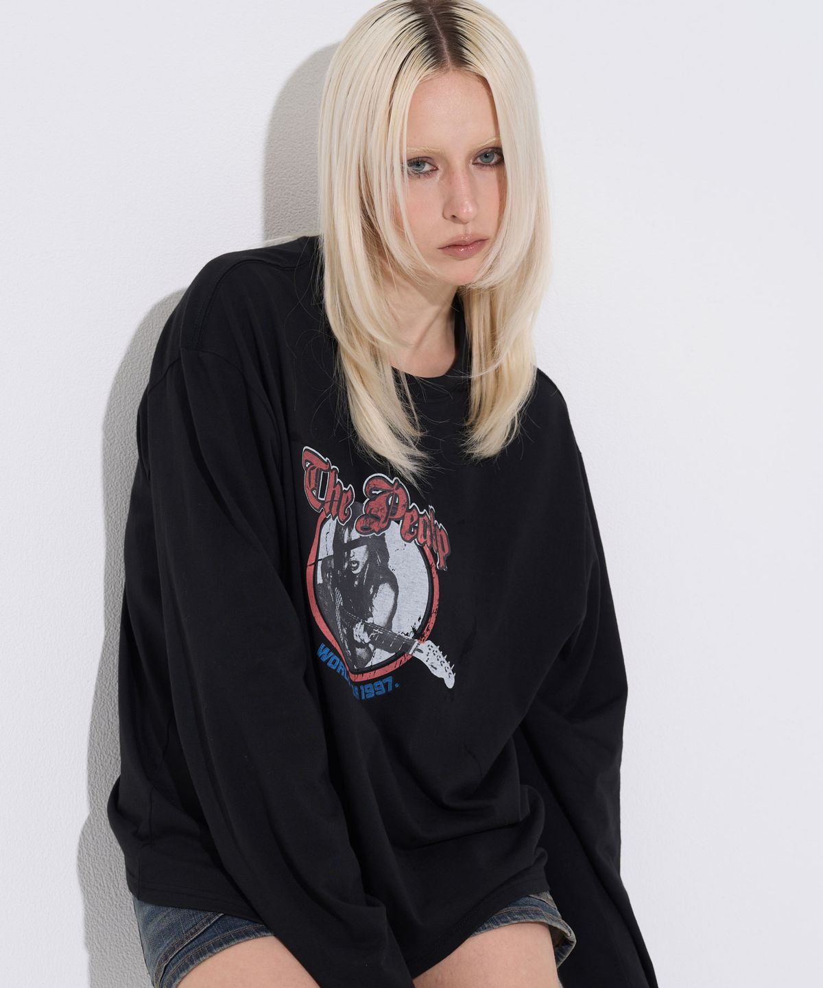필프(PEALP) VINTAGE TOUR GRAPHIC L/S T-SHIRT 68 (BLACK)