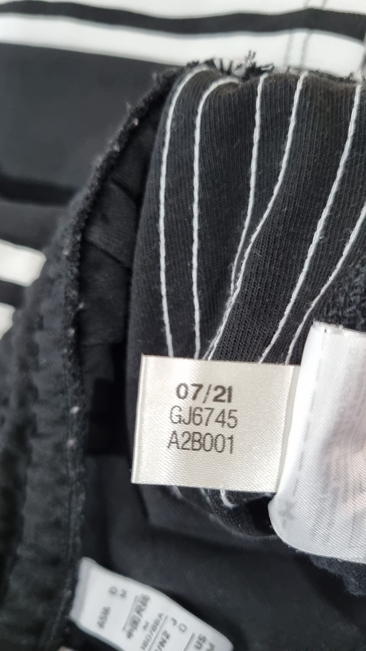아디다스(ADIDAS) 모던 유로파 트랙팬츠 - 블랙:화이트 / GJ6745 XL