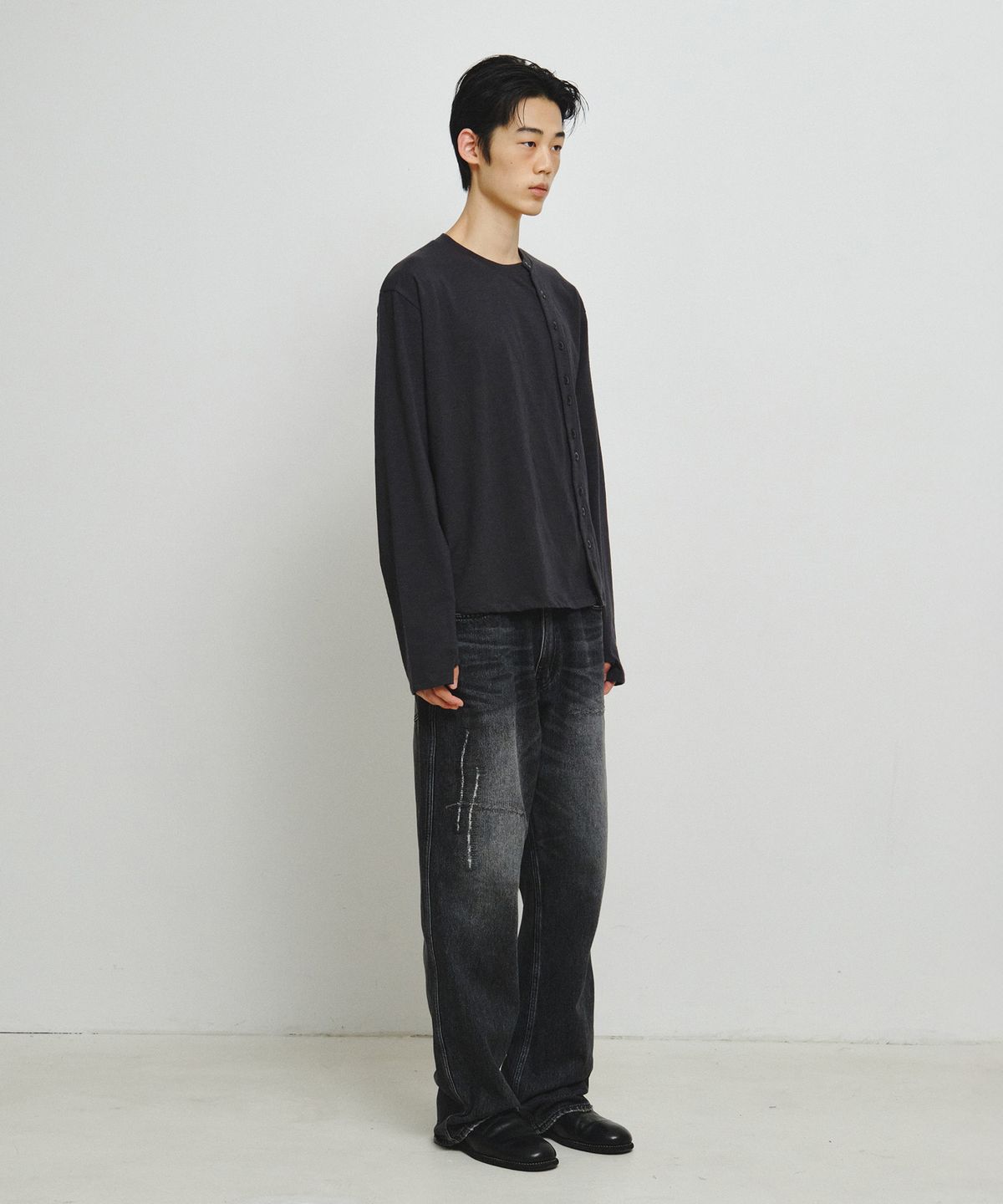엔도어(ENDOOR) Offset Placket Long Sleeve (Dark Gray)