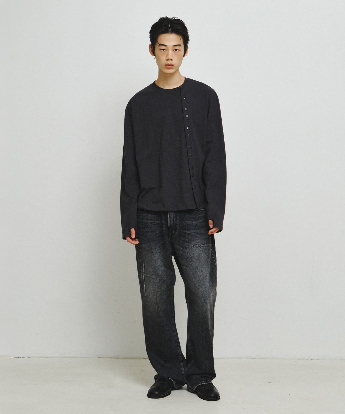 엔도어(ENDOOR) Offset Placket Long Sleeve (Dark Gray)