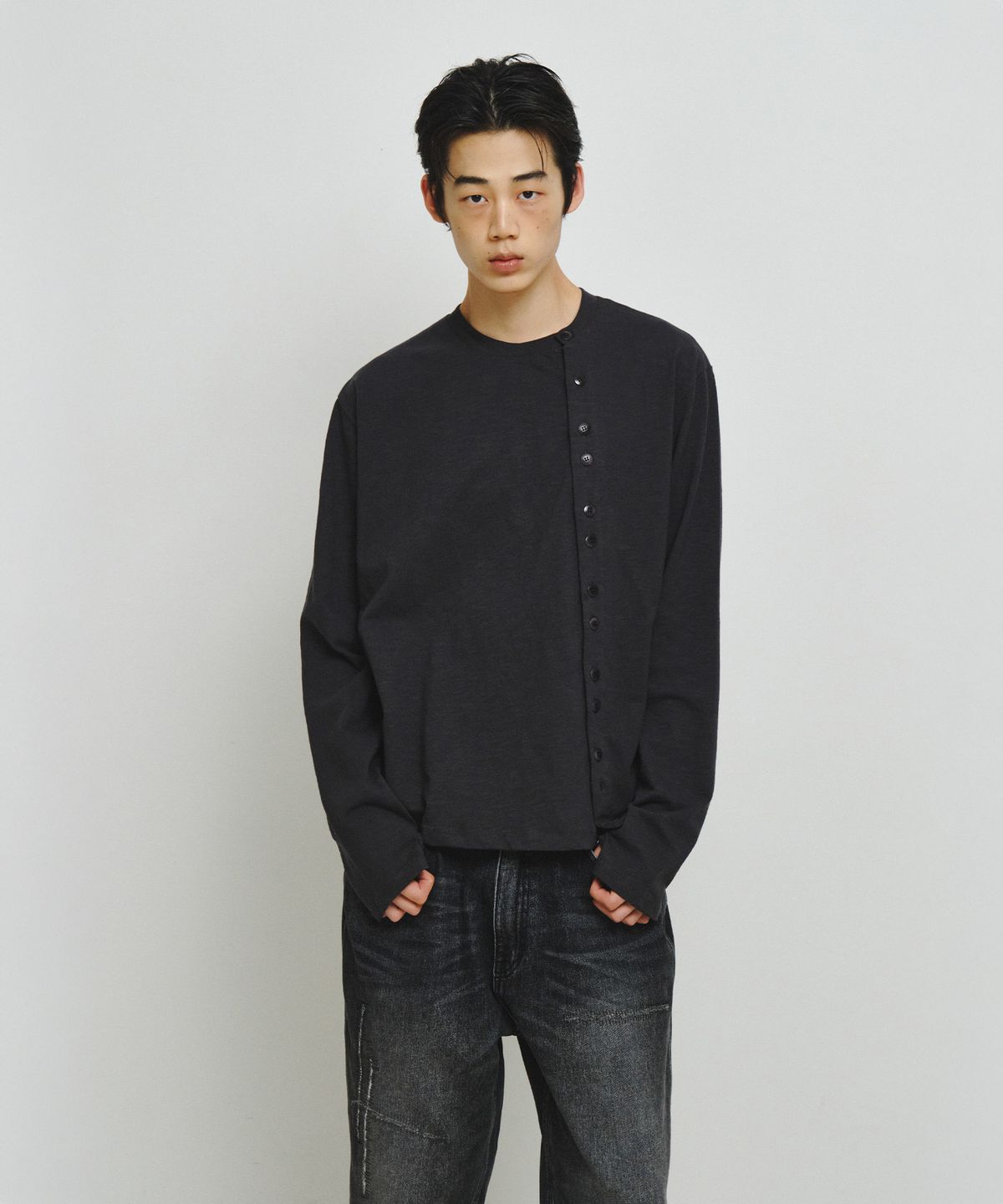 엔도어(ENDOOR) Offset Placket Long Sleeve (Dark Gray)