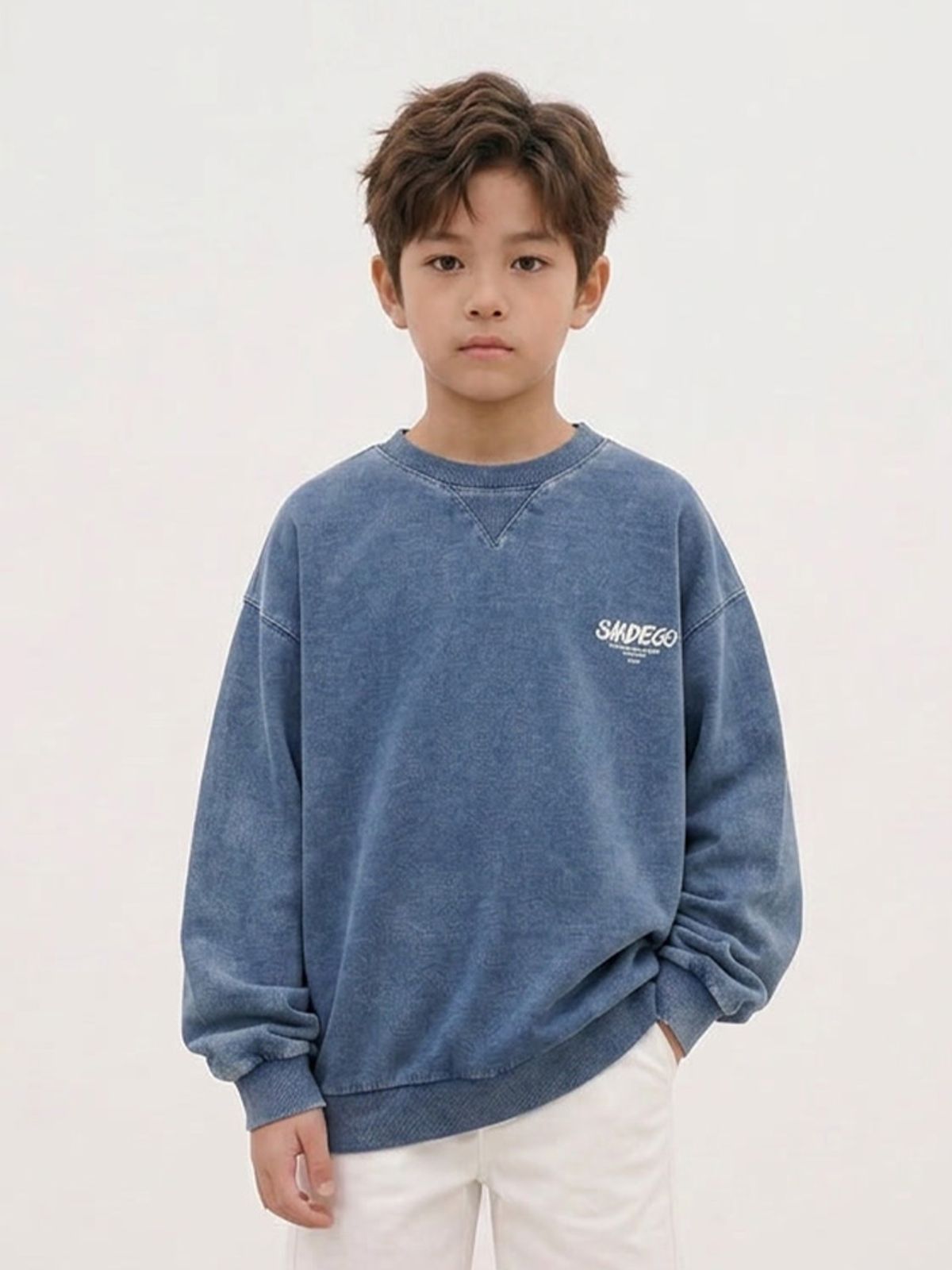 행텐 틴즈(HANGTEN TEENS) 틴즈 그래픽 로고 인디고 맨투맨_297(14580-031-616-09)