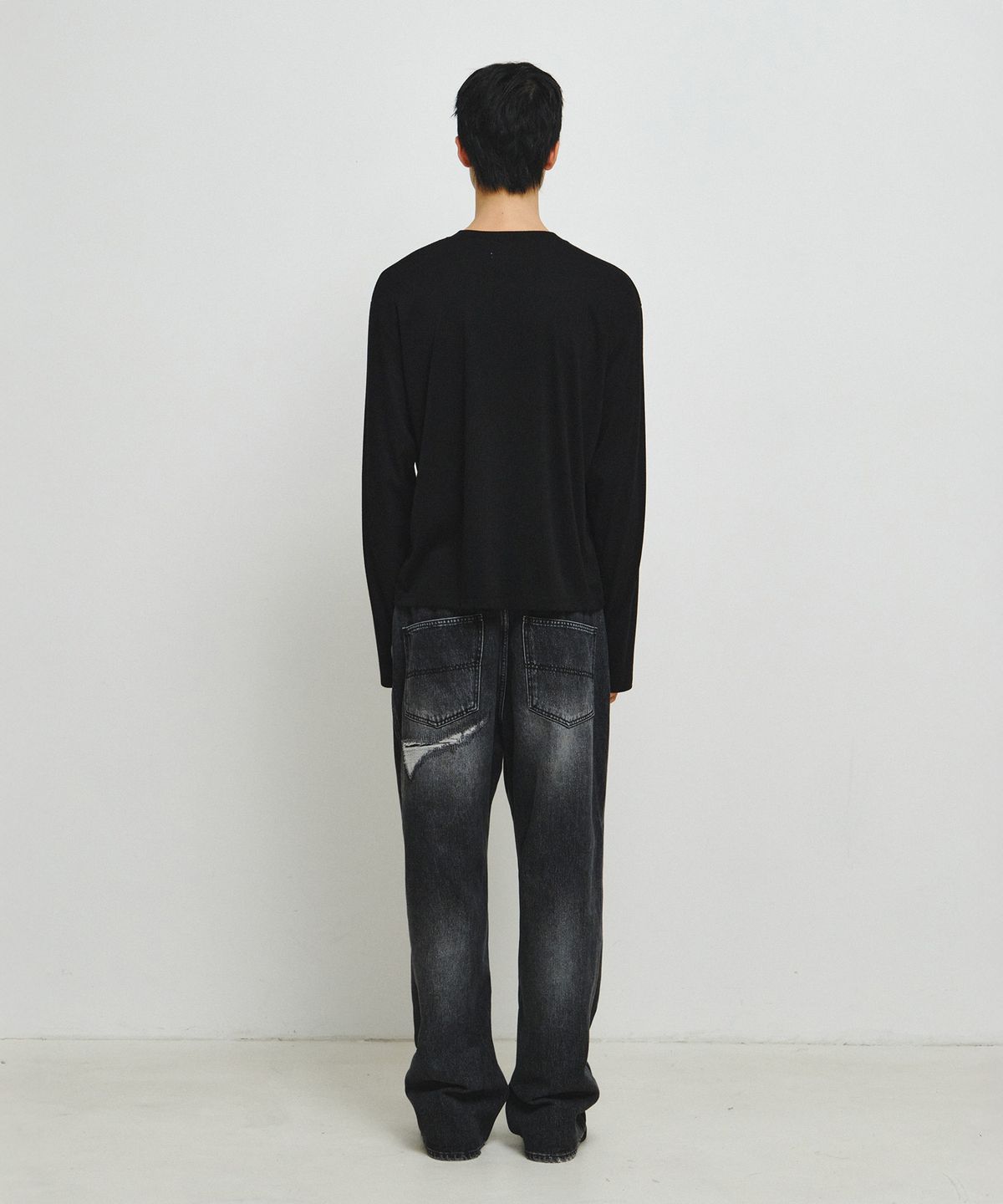 엔도어(ENDOOR) Cadence Finger Hole Cardigan (Black)