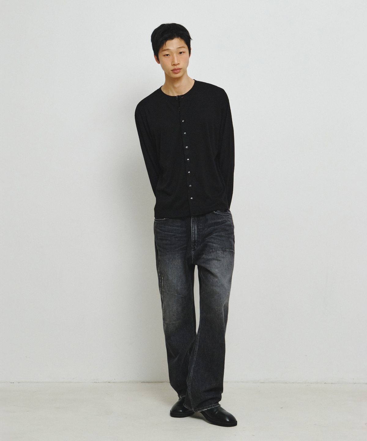 엔도어(ENDOOR) Cadence Finger Hole Cardigan (Black)