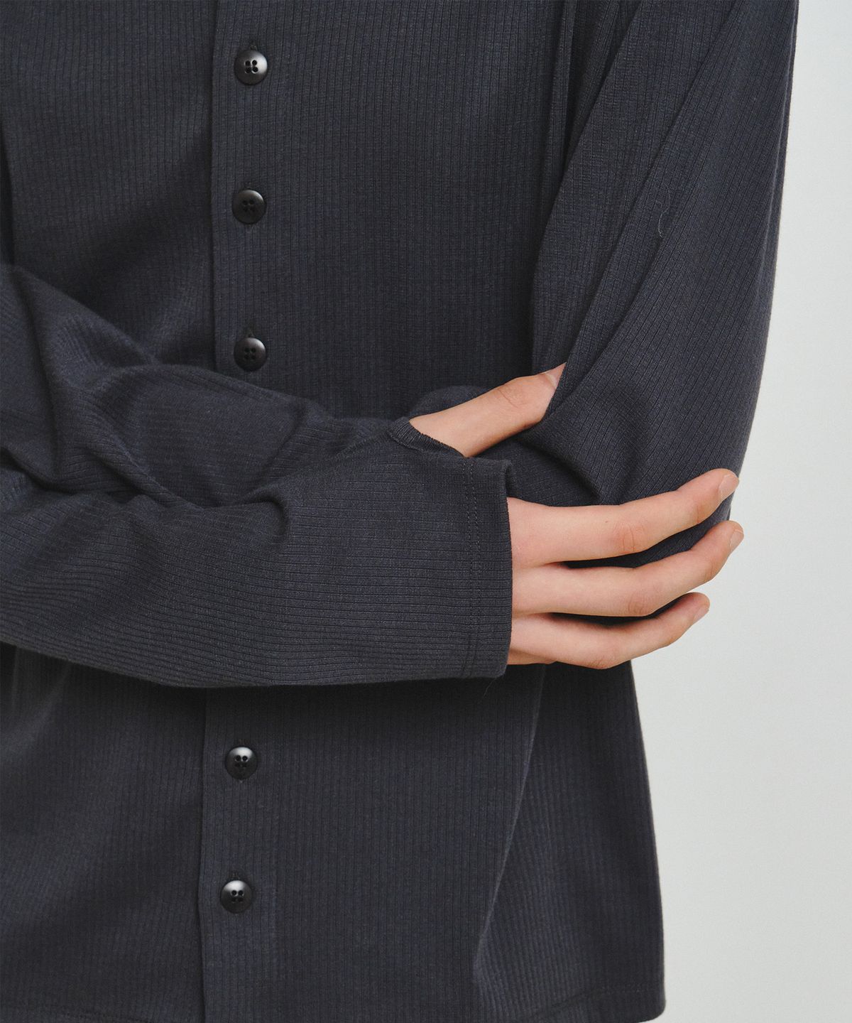 엔도어(ENDOOR) Cadence Finger Hole Cardigan (Dark Gray)