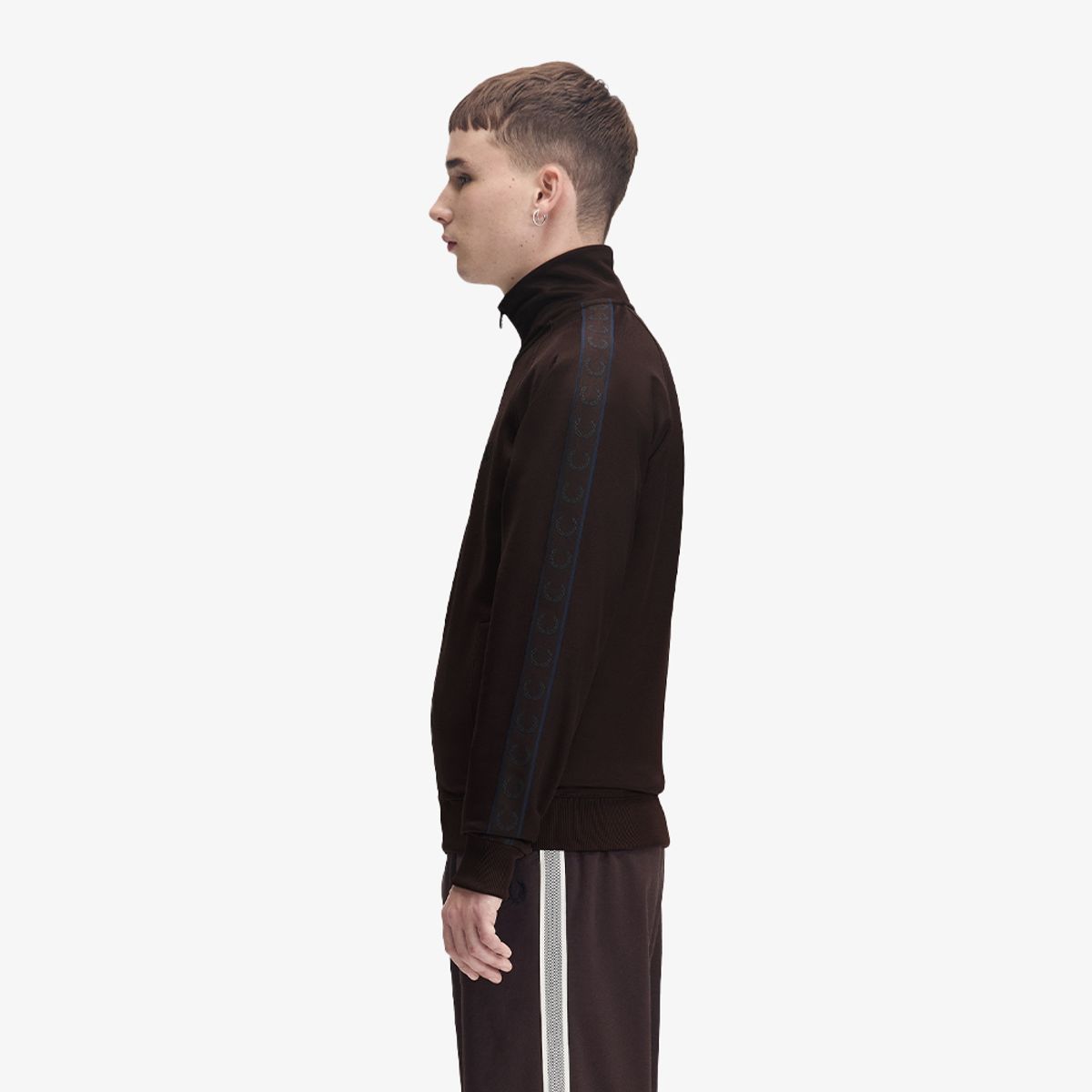 프레드페리(FRED PERRY) [Sport] 컨트라스트 테잎 트랙 재킷 - 리치브라운 AFPM2G35557-33C
