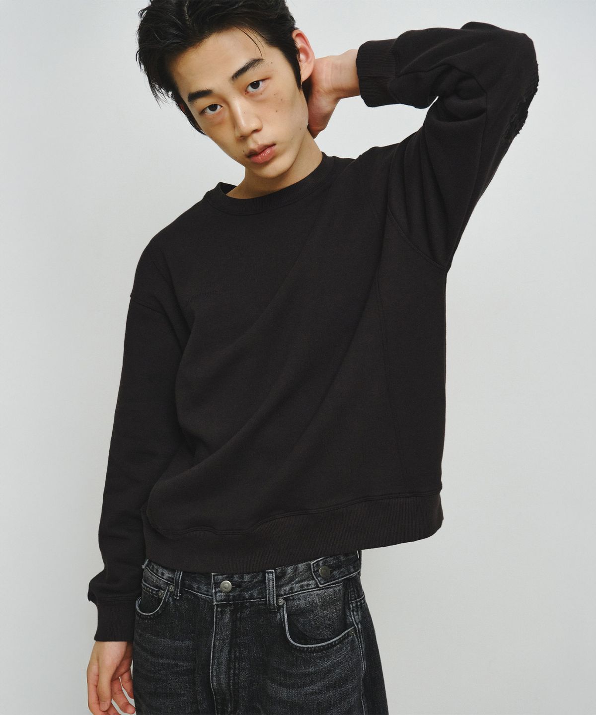 엔도어(ENDOOR) Mend Stitch Sweatshirt (Smoke Black)