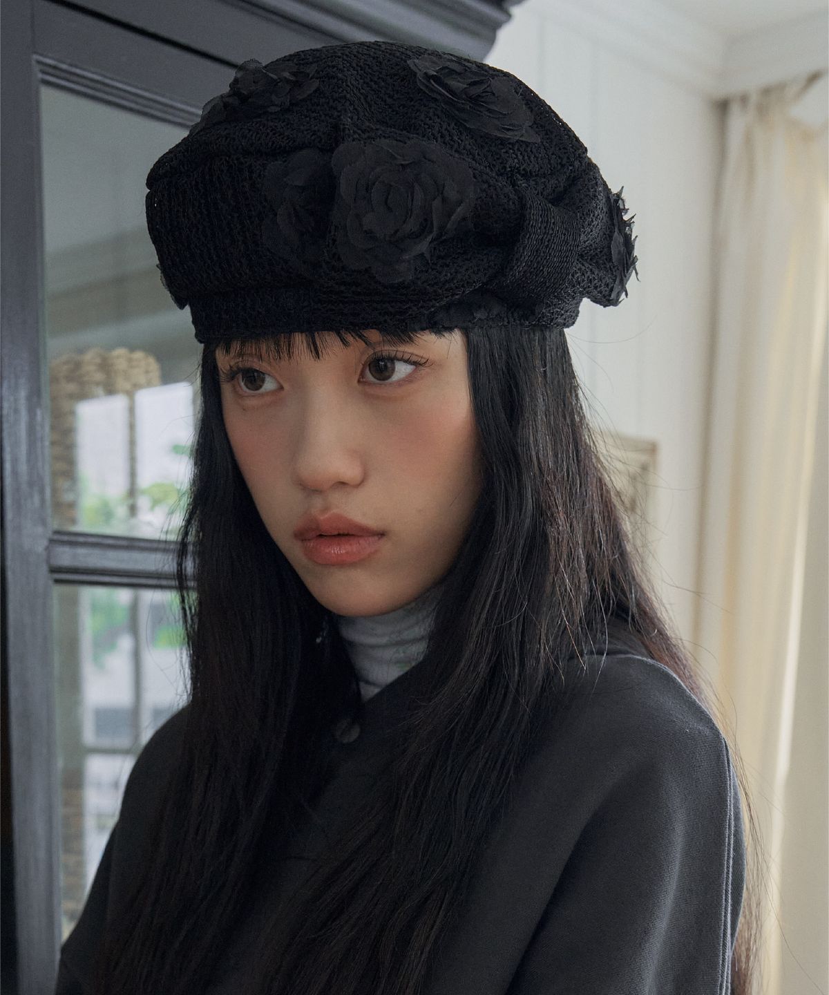 포에지담(POESIEDAME) PEONY LACE BOW BERET IN BLACK
