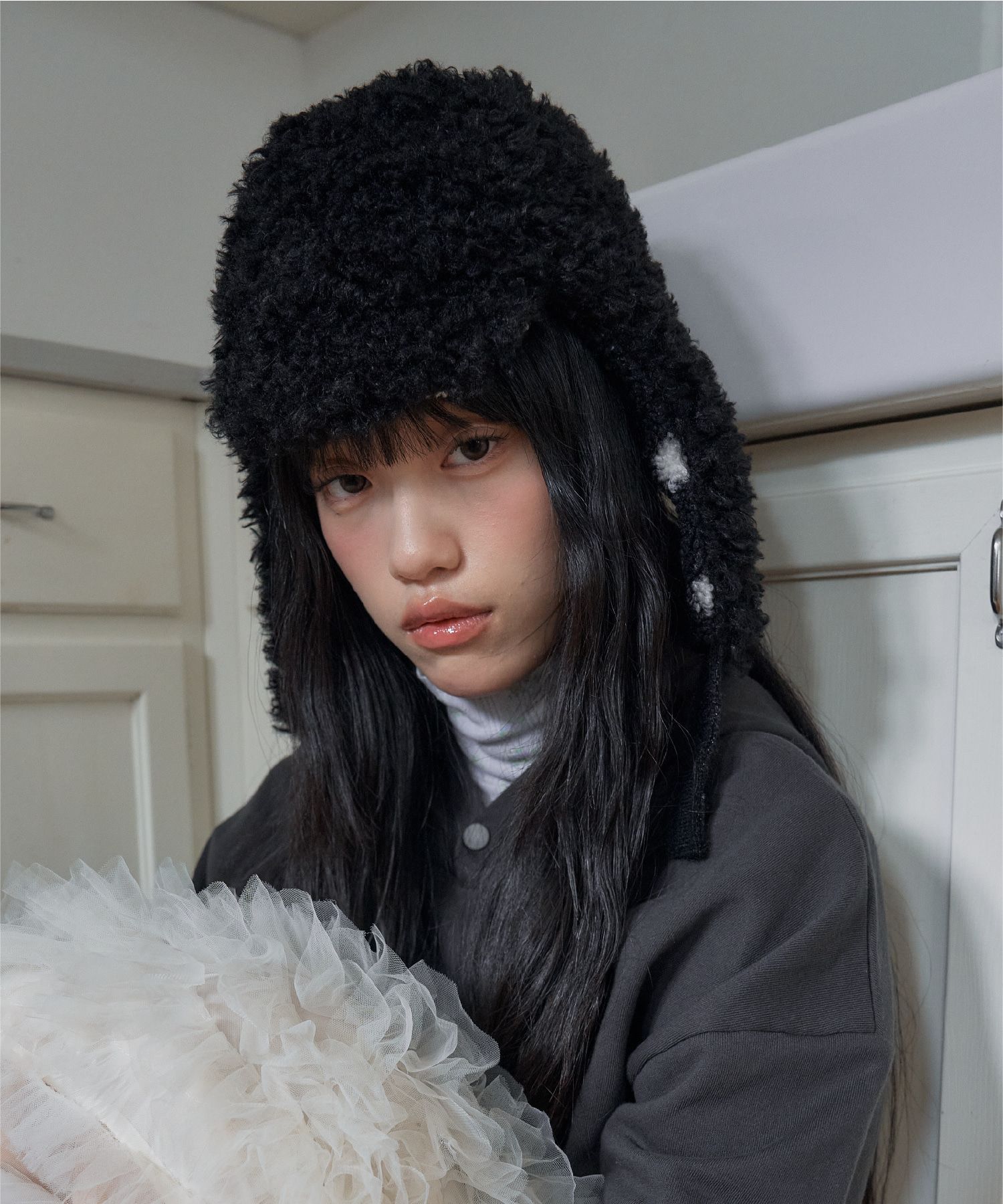 포에지담(POESIEDAME) WOOLY EARFLAP HAT IN DOT BLACK - 사이즈