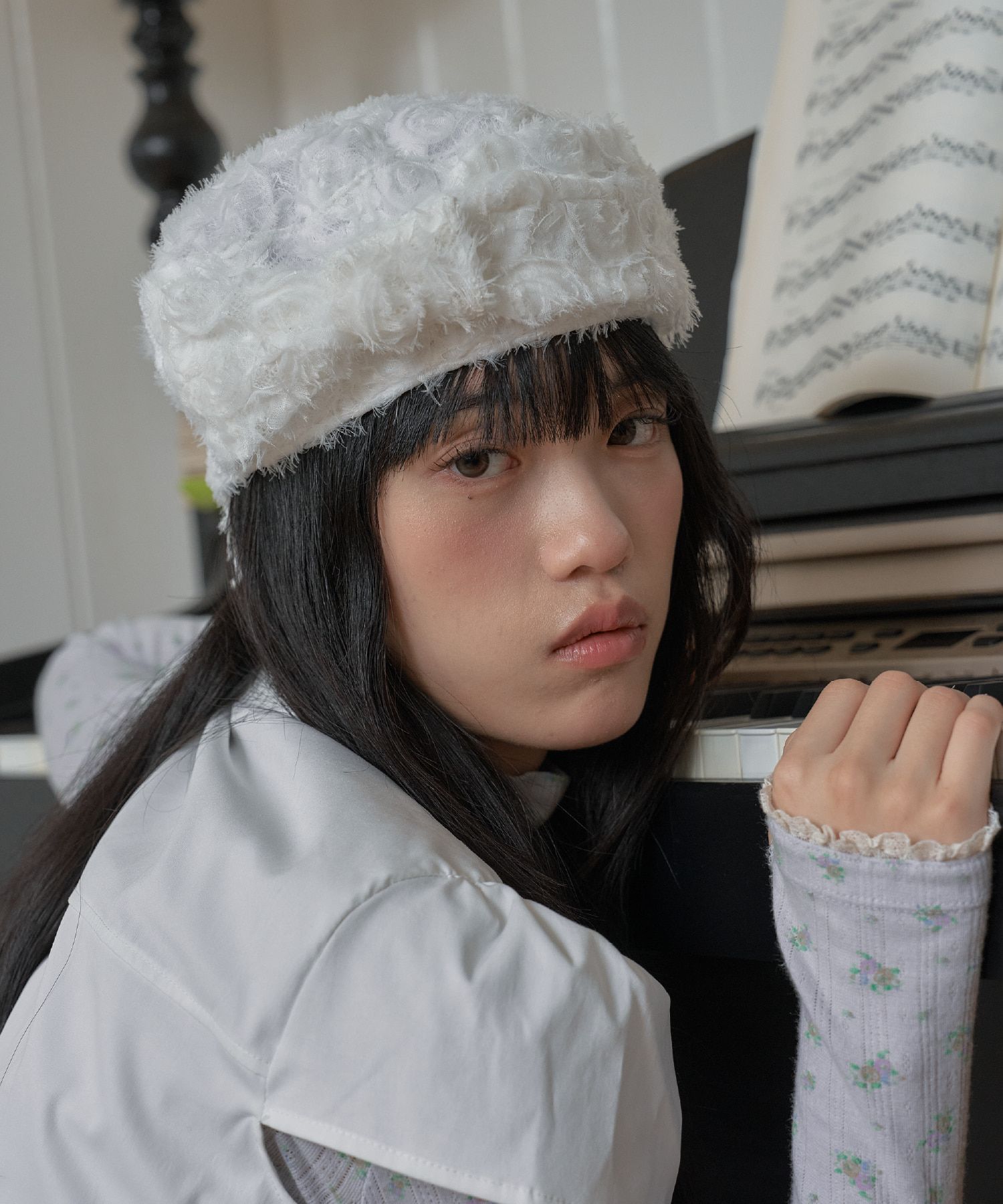 포에지담(POESIEDAME) RUBAN NOUVELLE MARGOT HAT IN PEONY WHITE