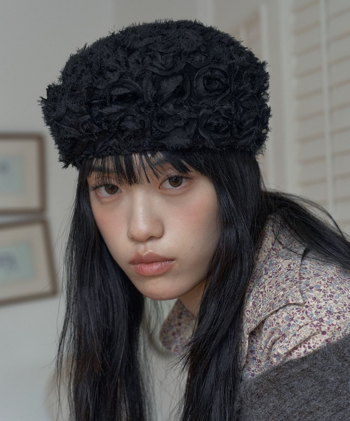 포에지담(POESIEDAME) RUBAN NOUVELLE MARGOT HAT IN PEONY BLACK