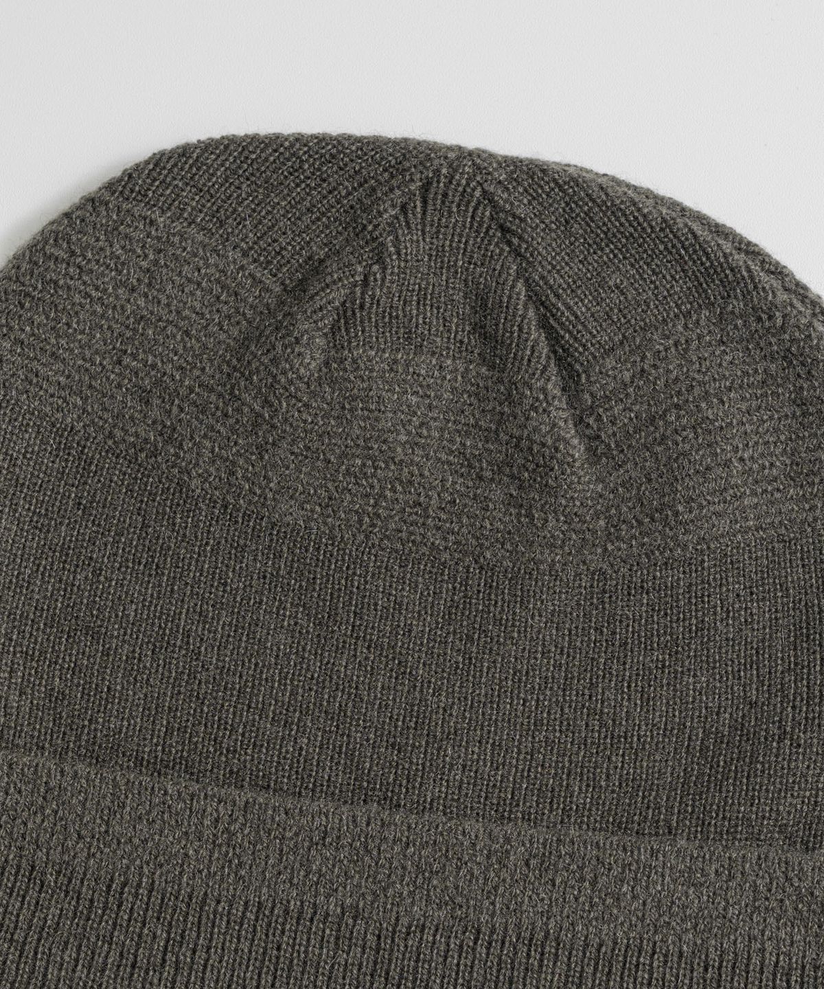 비헤비어(BEHEAVYER) YAK WOOL LONG BEANIE d.moss