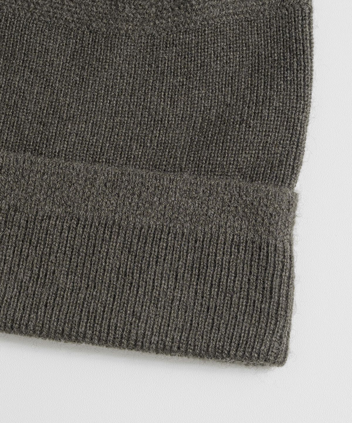 비헤비어(BEHEAVYER) YAK WOOL LONG BEANIE d.moss