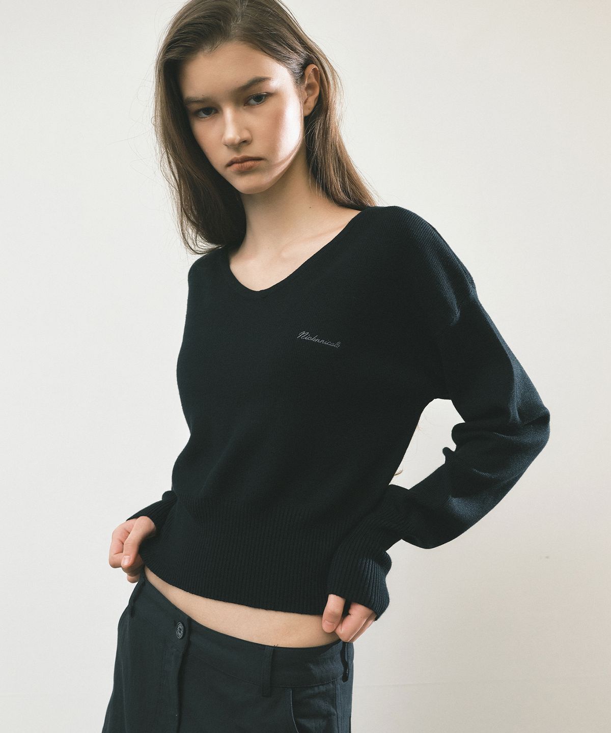닉앤니콜(NICK&NICOLE) V NECK RIB KNIT TOP_BLACK