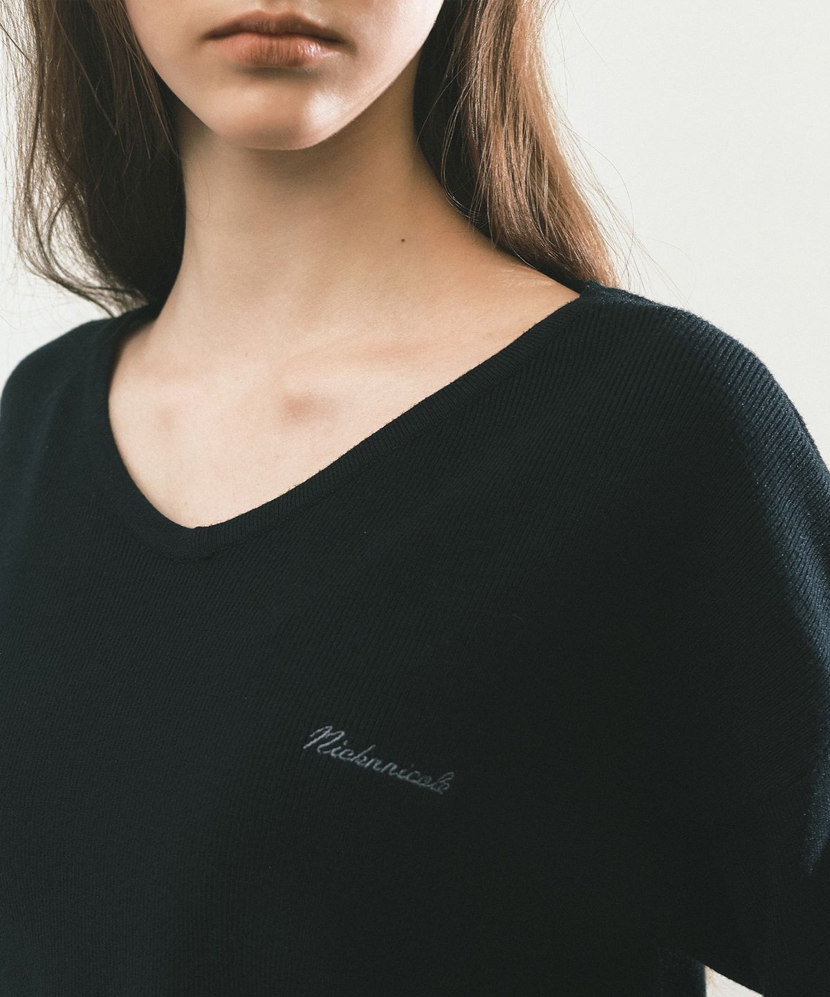 닉앤니콜(NICK&NICOLE) V NECK RIB KNIT TOP_BLACK