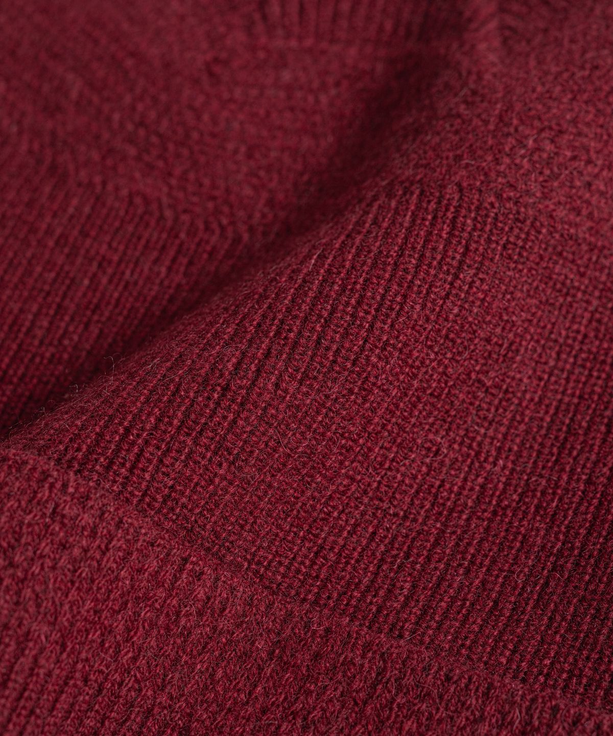 비헤비어(BEHEAVYER) YAK WOOL LONG BEANIE vintage red