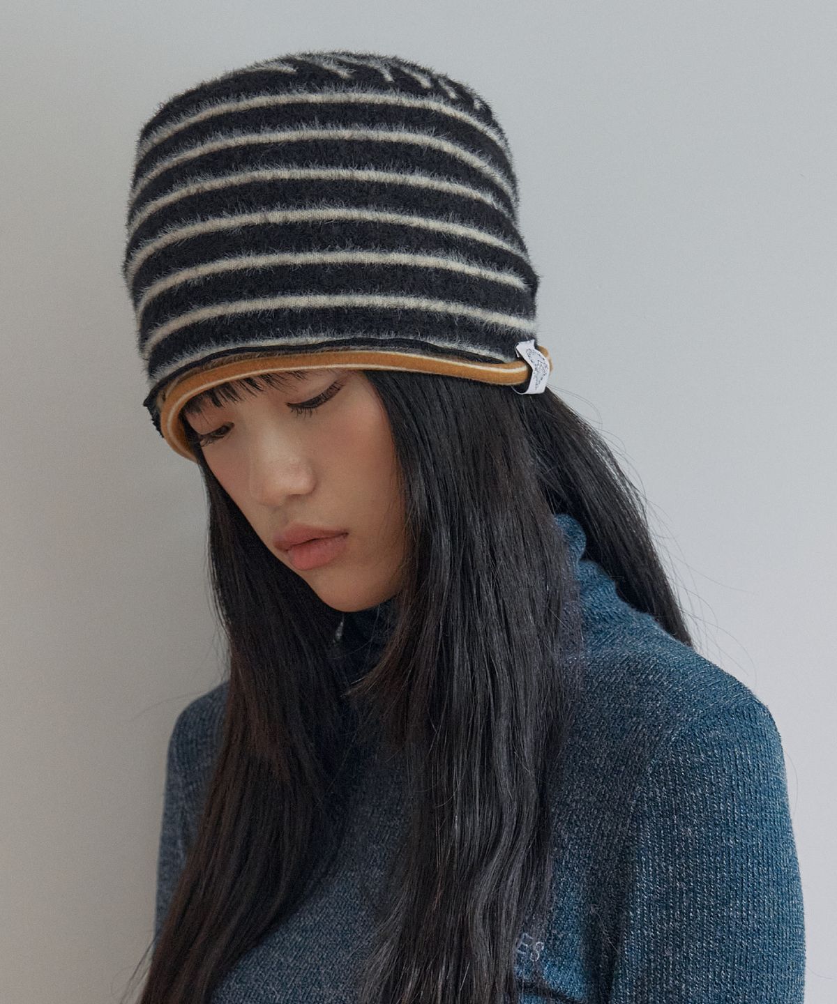 포에지담(POESIEDAME) DOUBLE STRIPE BEANIE IN BLACK