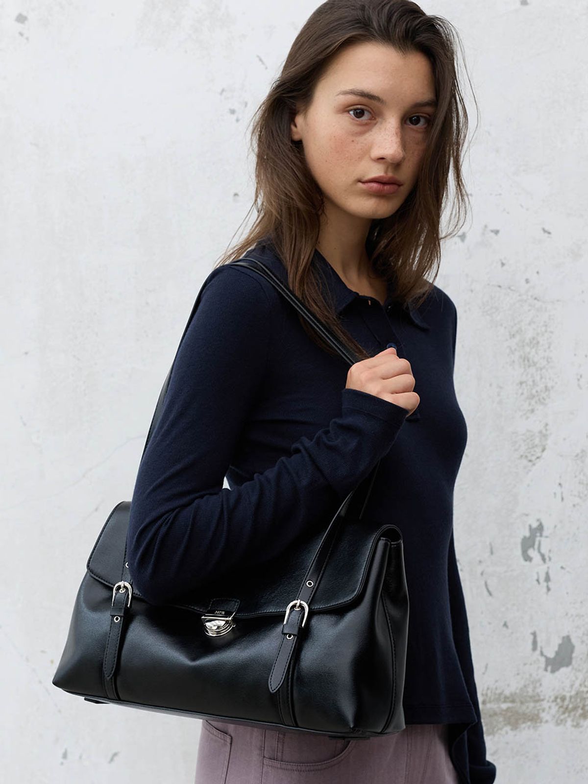레이브(RAIVE) Phebe Shoulder in Black UB6AB147-10