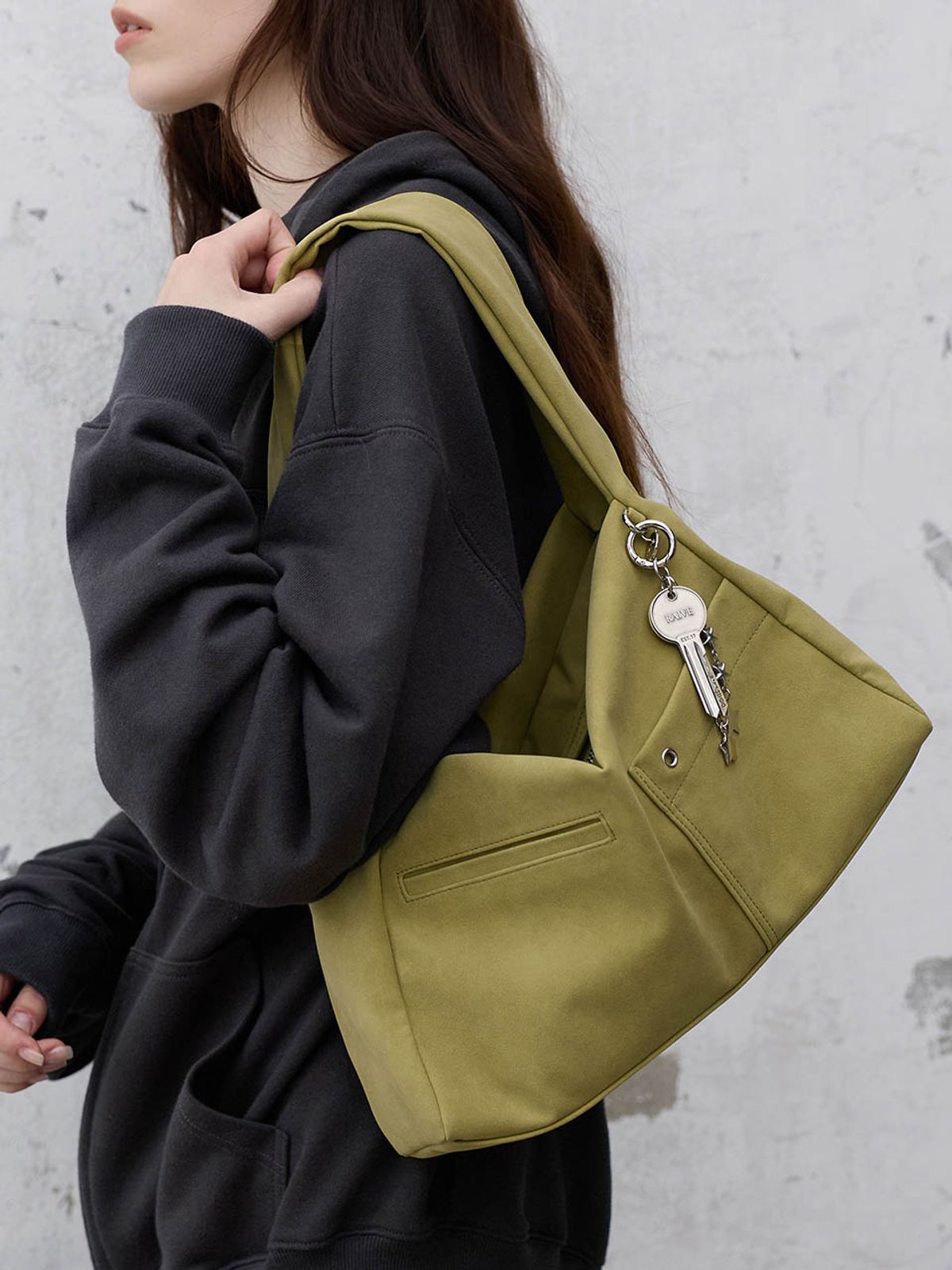 레이브(RAIVE) Jae Shoulder UB6AB136_2color